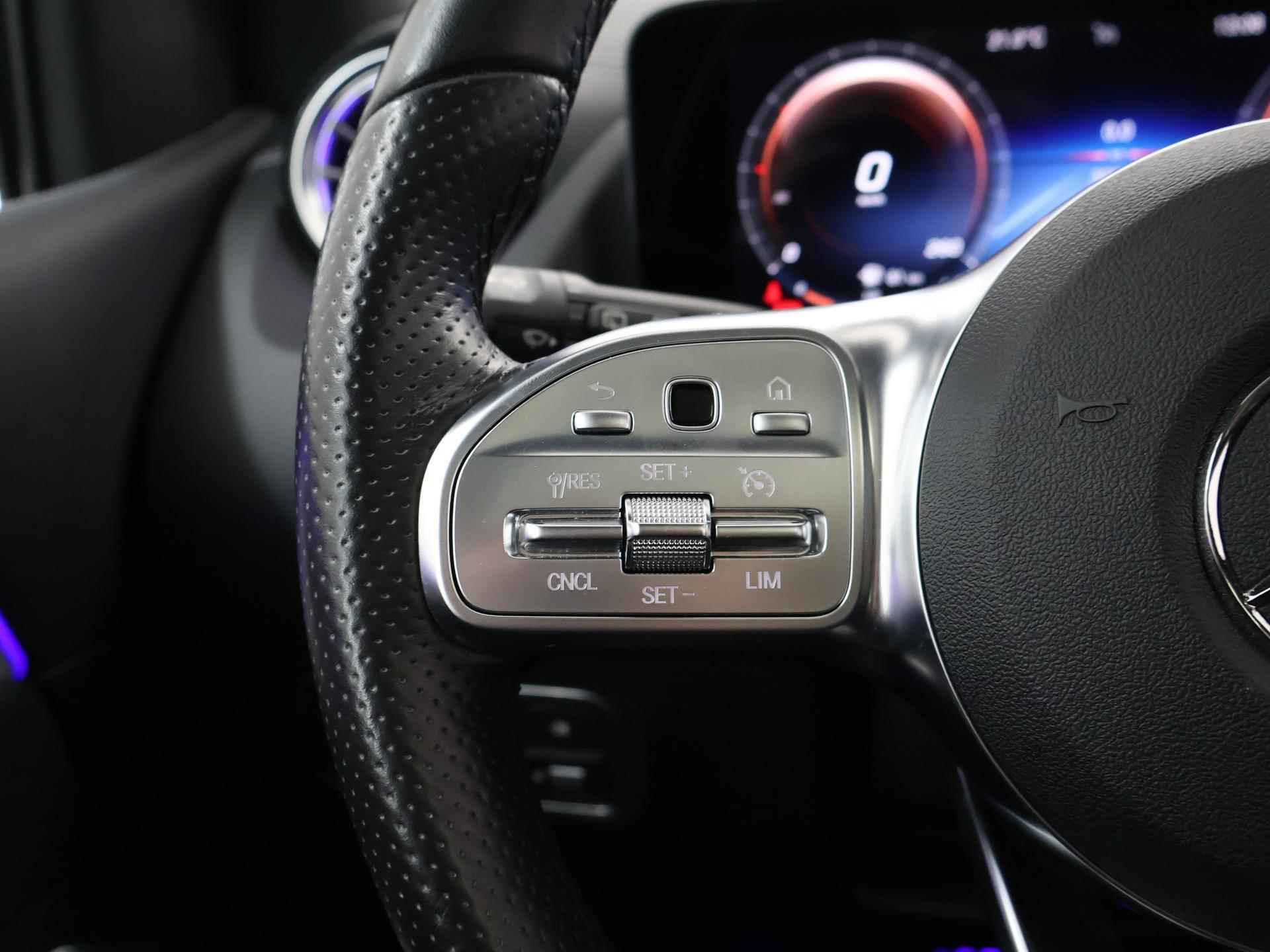 Mercedes-Benz B-klasse 250 e AMG Line | Panoramadak | Groot Navigatie | Sportstoelen | PDC | WideScreen | Sfeerverlichting | Camera | Stoelverwarming | - 35/45