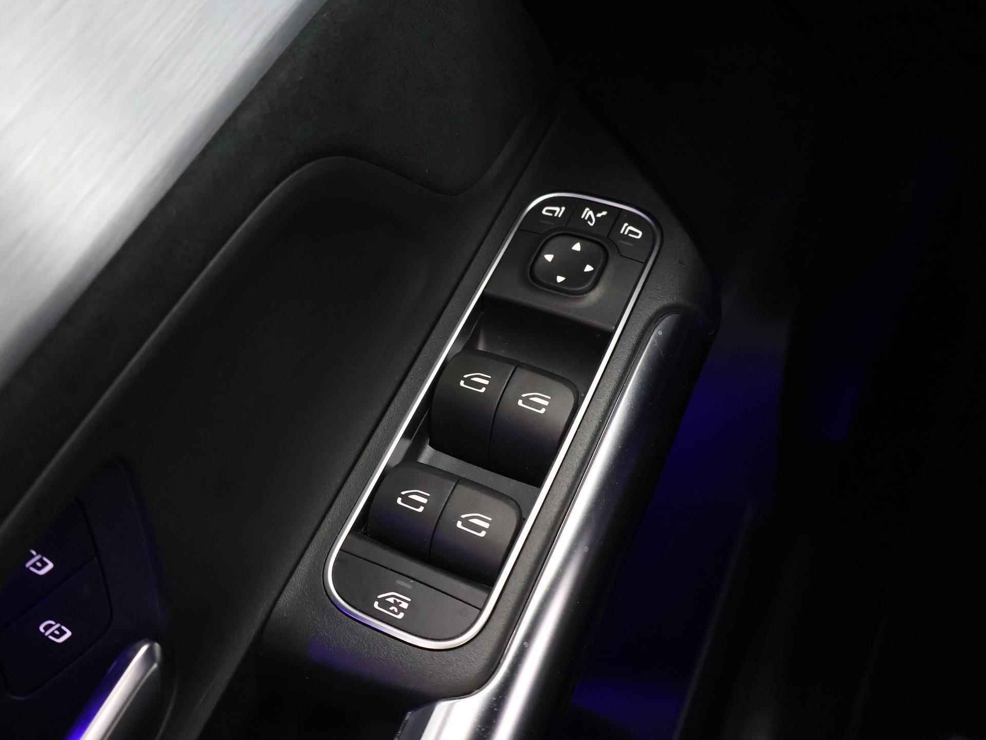 Mercedes-Benz B-klasse 250 e AMG Line | Panoramadak | Groot Navigatie | Sportstoelen | PDC | WideScreen | Sfeerverlichting | Camera | Stoelverwarming | - 39/45