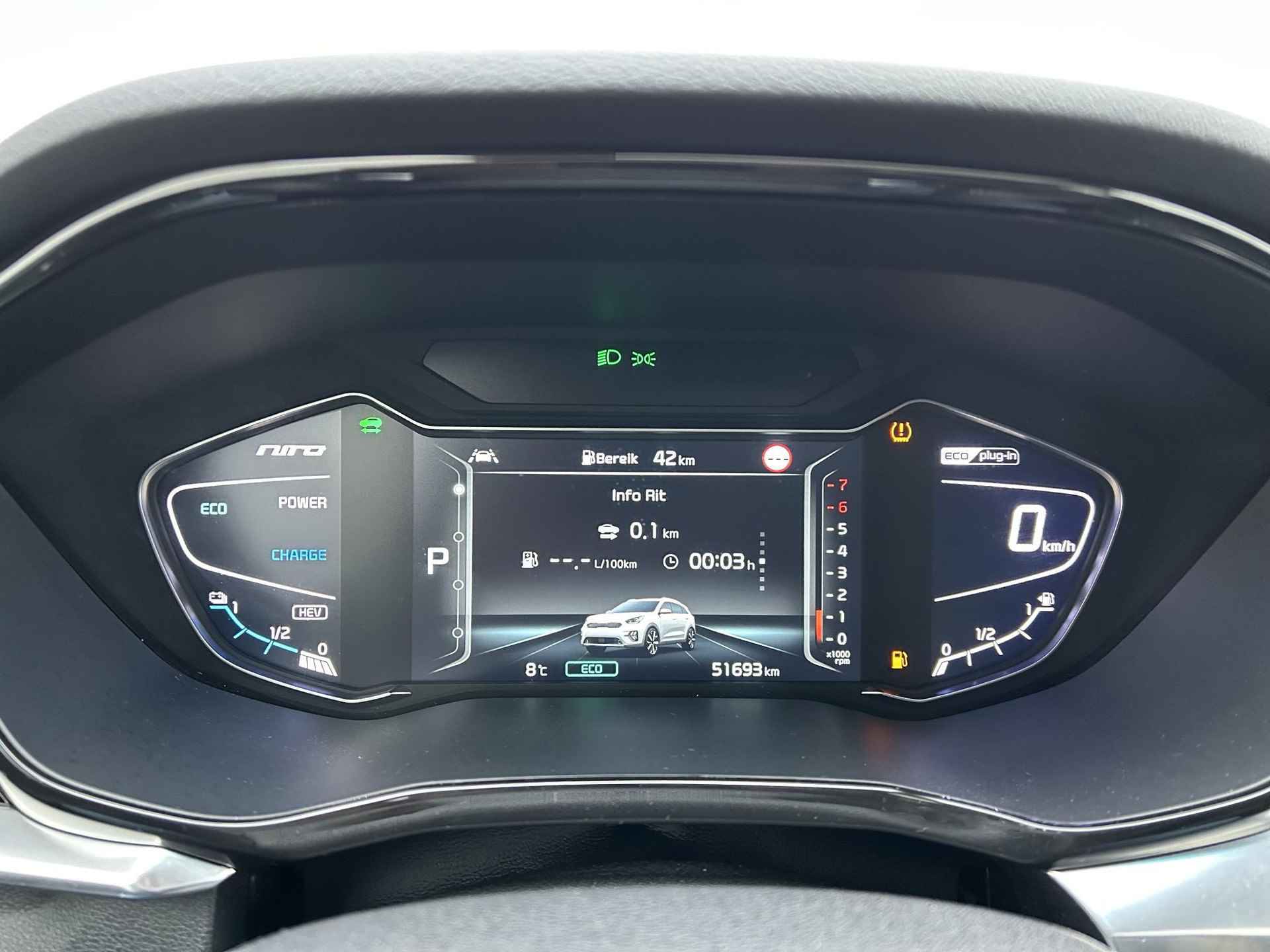 Kia Niro 1.6 GDi PHEV ExecutiveLine / Fabrieksgarantie T/M 23-9-2027 / Schuif-/ kanteldak / Lederen bekleding / Adaptieve cruise control / Stoelverwarming & Stoelventilatie / Achteruitrijcamera - 18/37