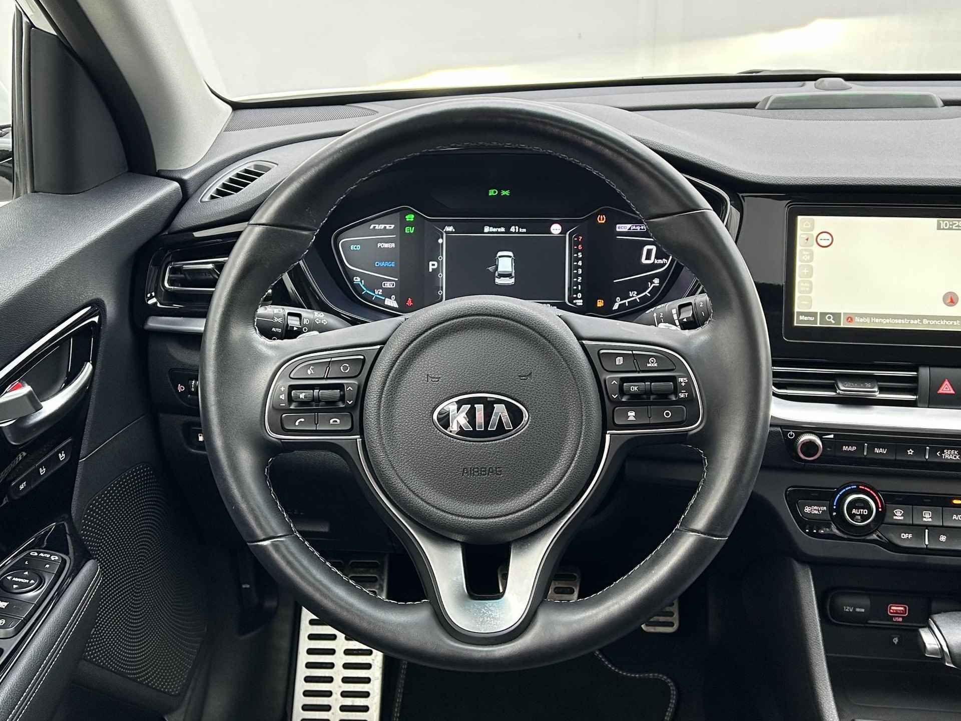 Kia Niro 1.6 GDi PHEV ExecutiveLine / Fabrieksgarantie T/M 23-9-2027 / Schuif-/ kanteldak / Lederen bekleding / Adaptieve cruise control / Stoelverwarming & Stoelventilatie / Achteruitrijcamera - 19/37