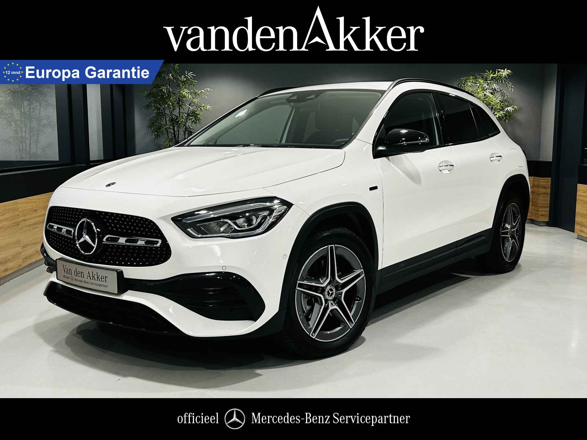 Mercedes-Benz GLA 250 e AMG // Nightpakket // Keyless Entry // Burmester // 19" AMG Velgen // Sfeerverlichting // Elek. Achterklep // PDC // LED H - 1/51