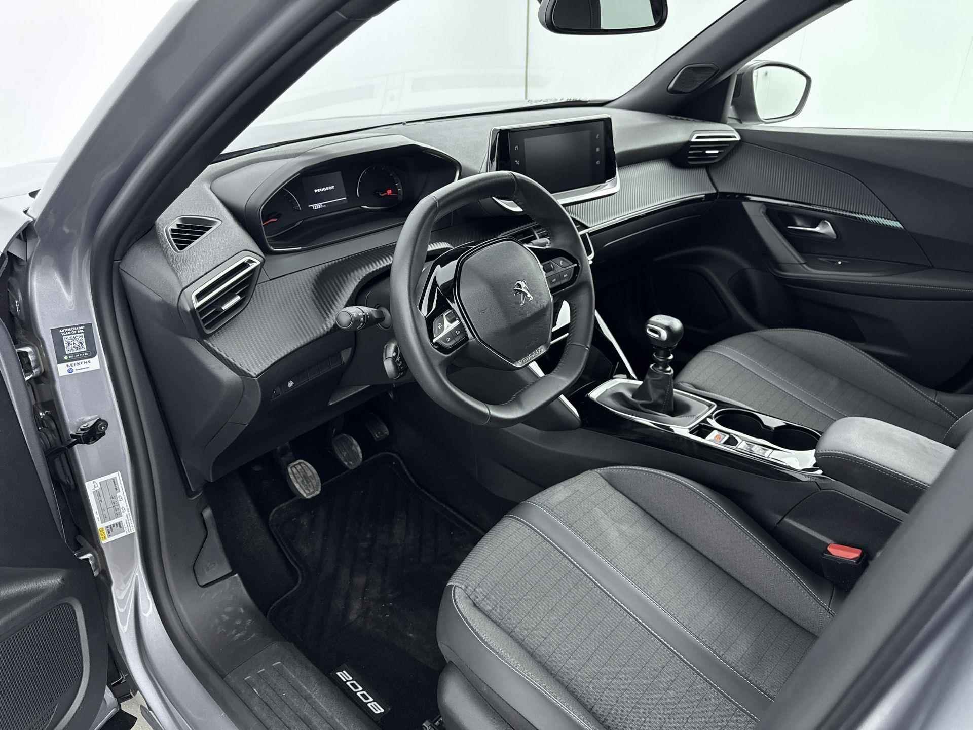 Peugeot 2008 SUV 1.2 100 pk Allure | Navigatie | Parkeerhulp | CarPlay | Climate Control - 11/33