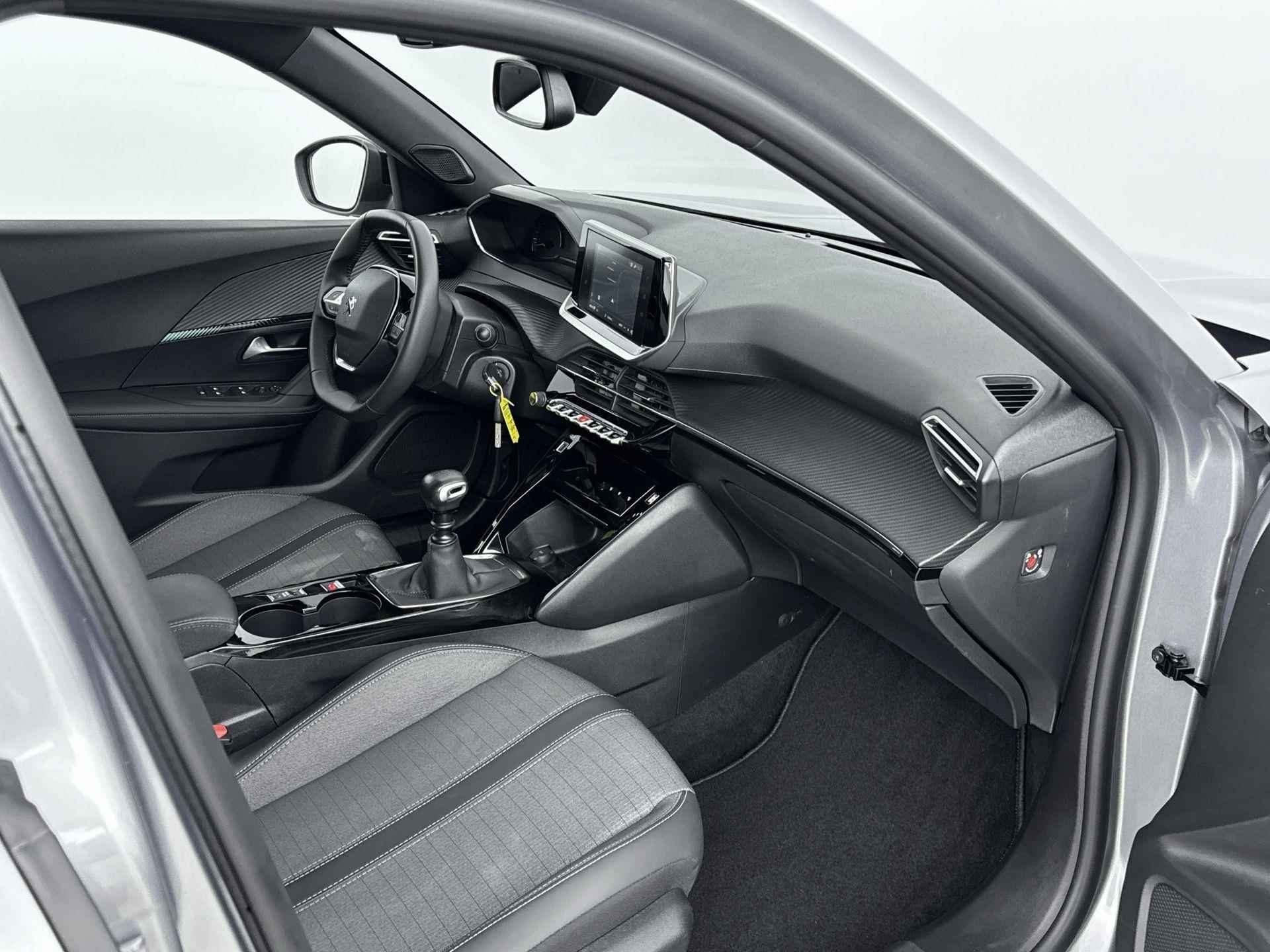 Peugeot 2008 SUV 1.2 100 pk Allure | Navigatie | Parkeerhulp | CarPlay | Climate Control - 14/33