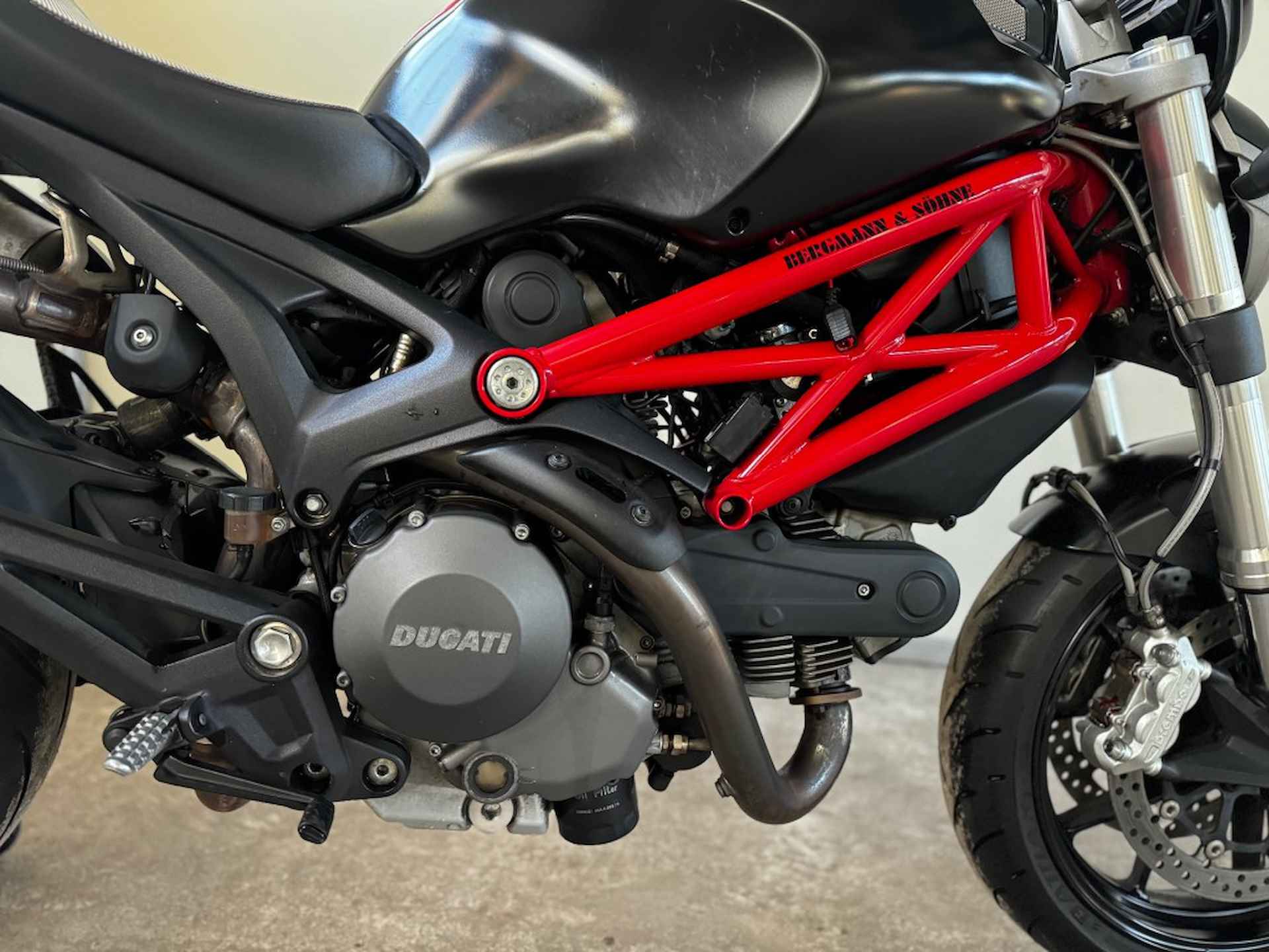 DUCATI Monster 796 Abs - 2/15