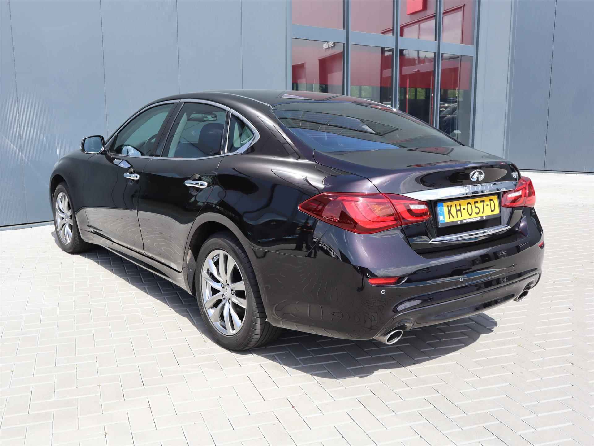 Infiniti Q70 2.2d 170pk Aut. Business Premium+ | Bose | Clima | Navi | Leer - 4/31