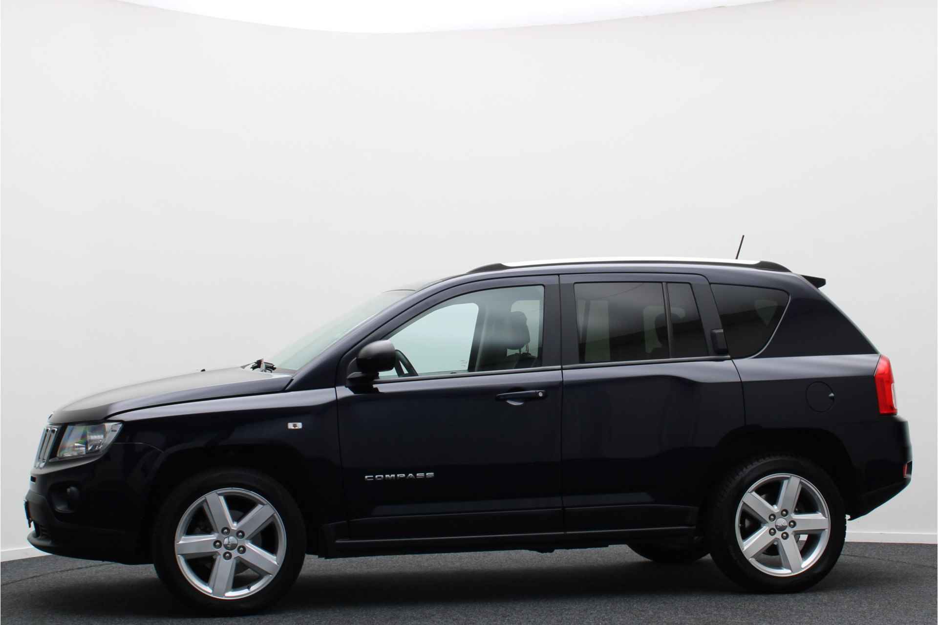 Jeep Compass 2.4 Limited 4WD Automaat Leer, Stoelverw., Climate, Cruise, Navigatie, Bluetooth, 18'' - 8/36