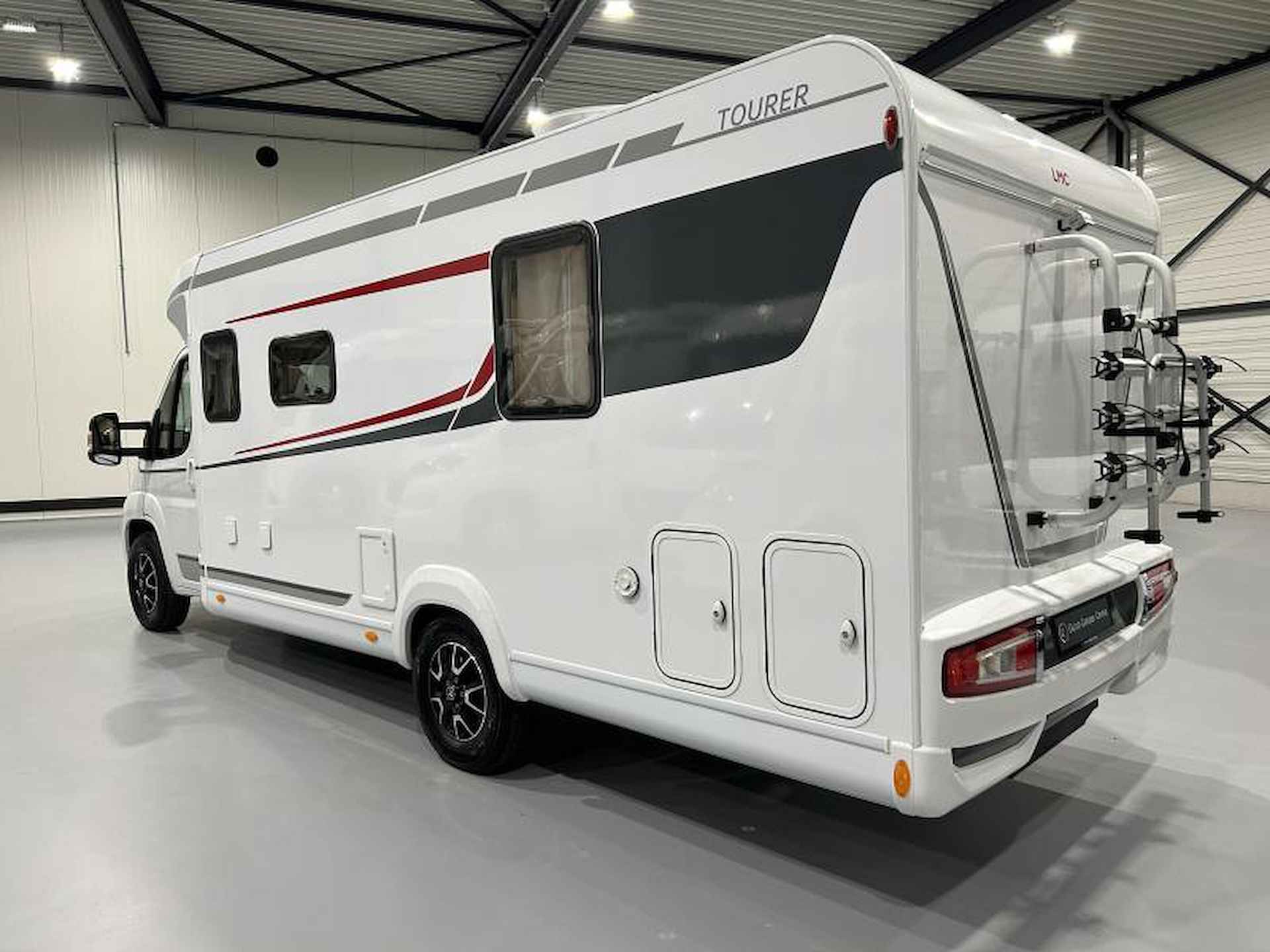 LMC Tourer 720 T Lithium, Omvormer, Zenec - 25/25