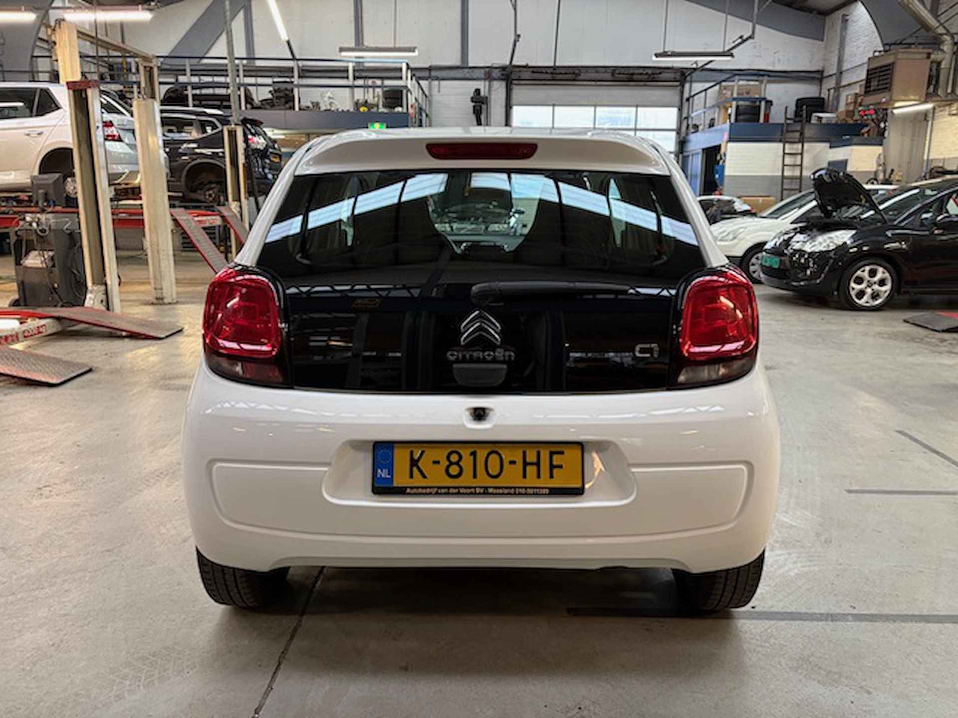 CITROEN C1 1.0 VTi 72PK 5D Shine | Navigatie | Camera | Airco | Apple carplay / Android auto | Lm velgen | All season banden | NAP | Rijklaar prijs! - 6/19