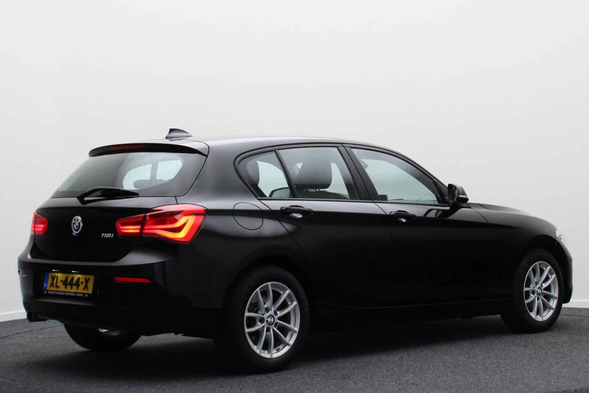 BMW 1-serie 116i Corporate Lease Executive LED, Climate, Cruise, Apple CarPlay, PDC, Stoelverwarming, Start/Stop - 18/41