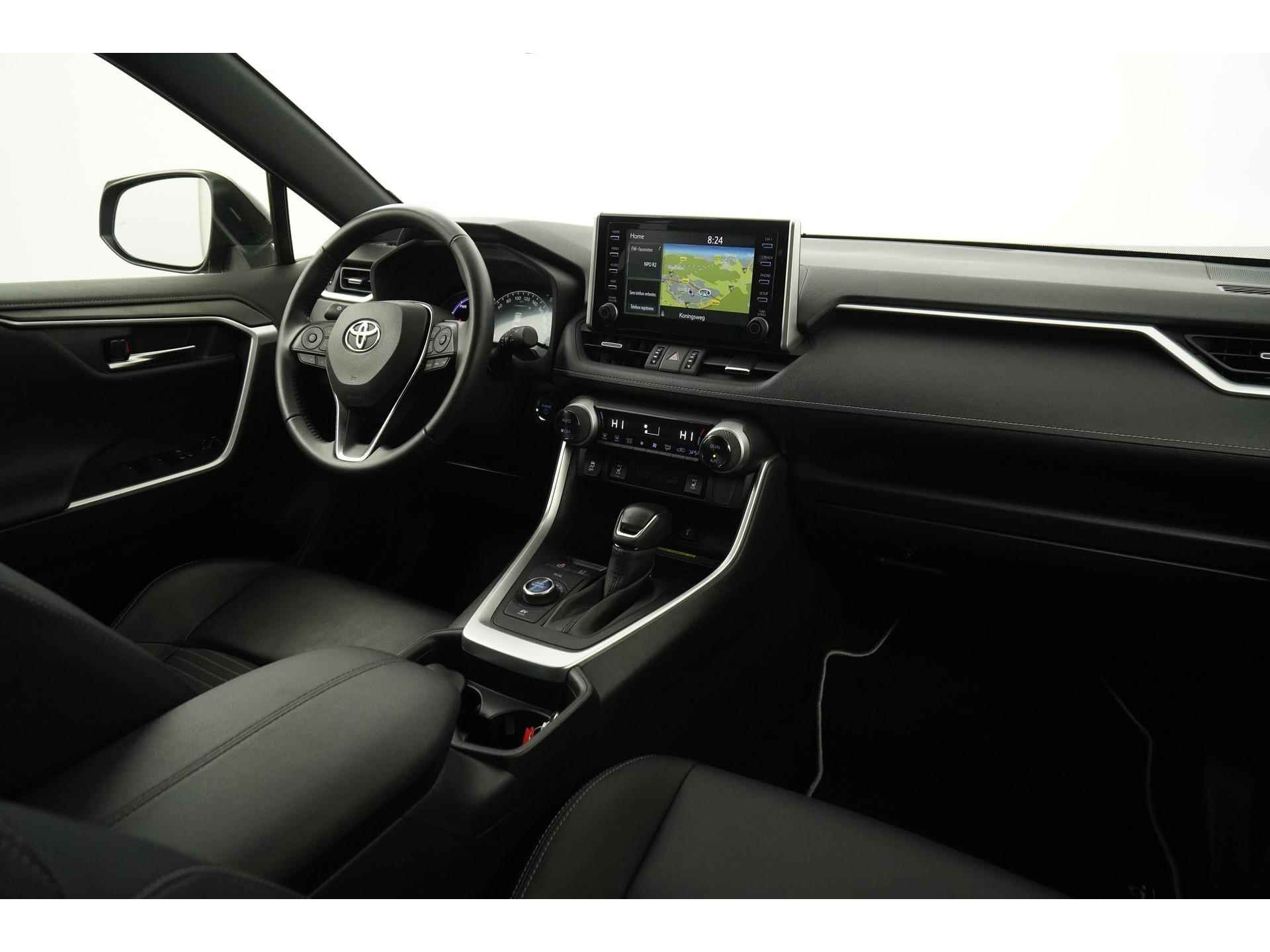 Toyota RAV4 2.5 Hybrid AWD Black Edition | 360 Camera | Elek stoelbed | Blind spot | Elek klep |  Zondag Open! - 2/45