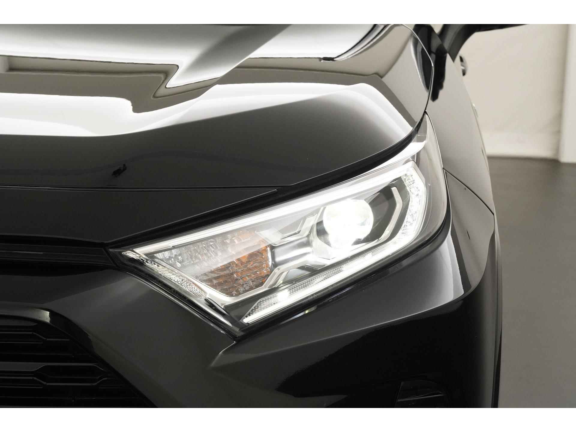 Toyota RAV4 2.5 Hybrid AWD Black Edition | 360 Camera | Elek stoelbed | Blind spot | Elek klep |  Zondag Open! - 24/45