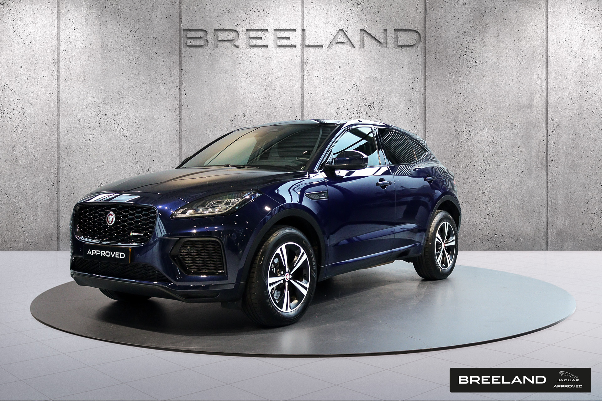 Jaguar E-Pace P300e R-Dynamic S | Panoramadak | Cold Climate Pack