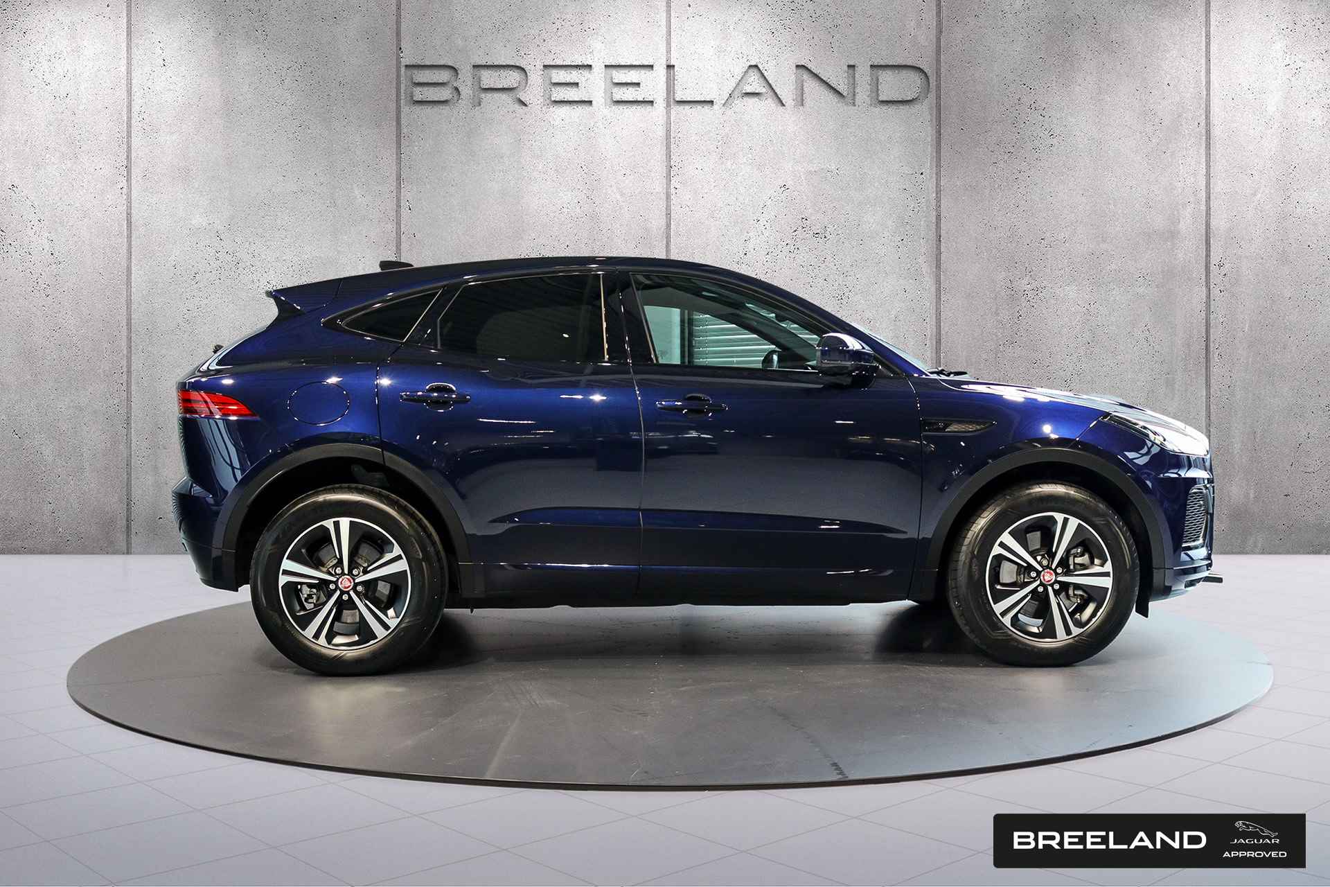 Jaguar E-Pace P300e R-Dynamic S | Panoramadak | Cold Climate Pack - 6/34