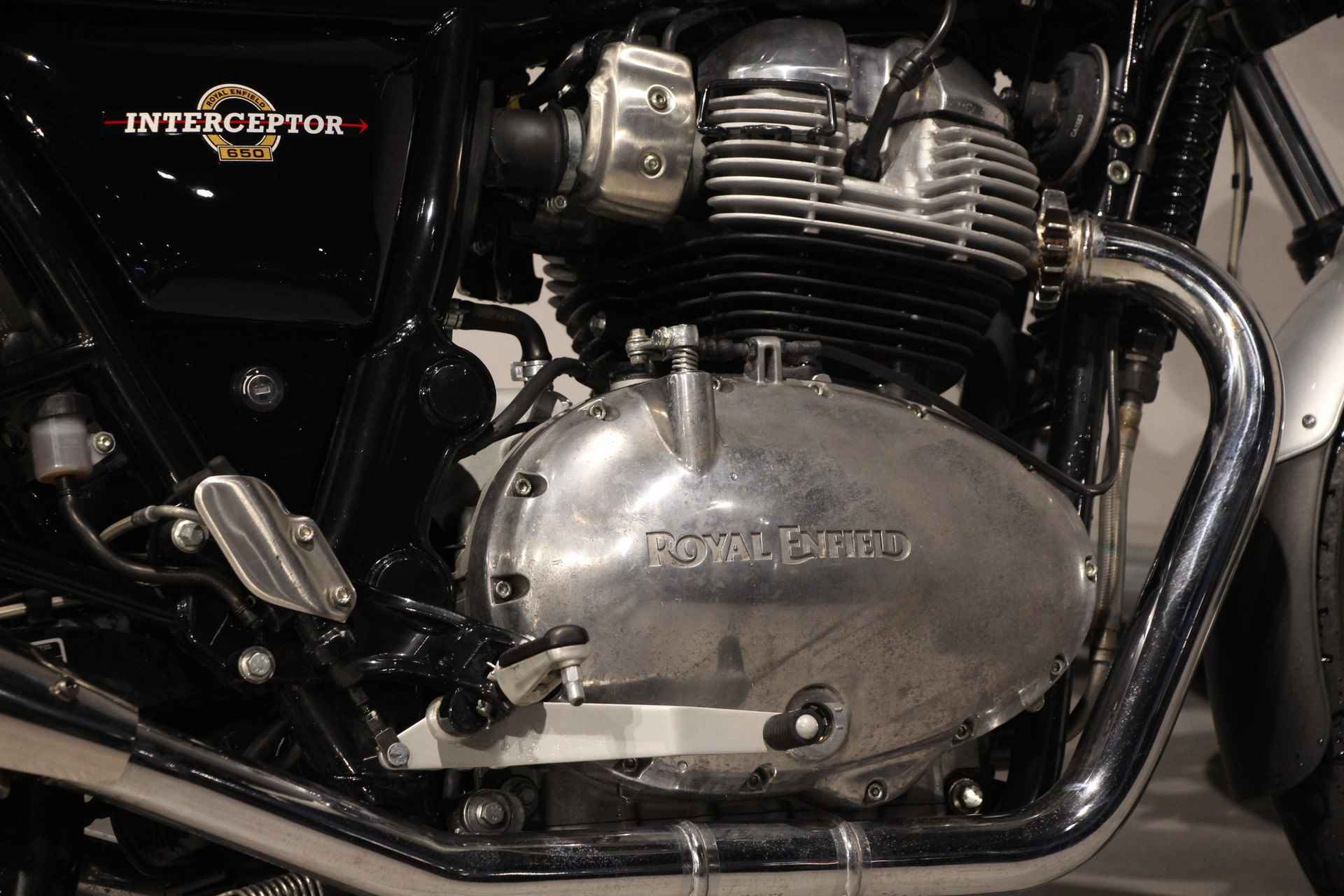 Royal-Enfield INTERCEPTOR 650 - 9/14