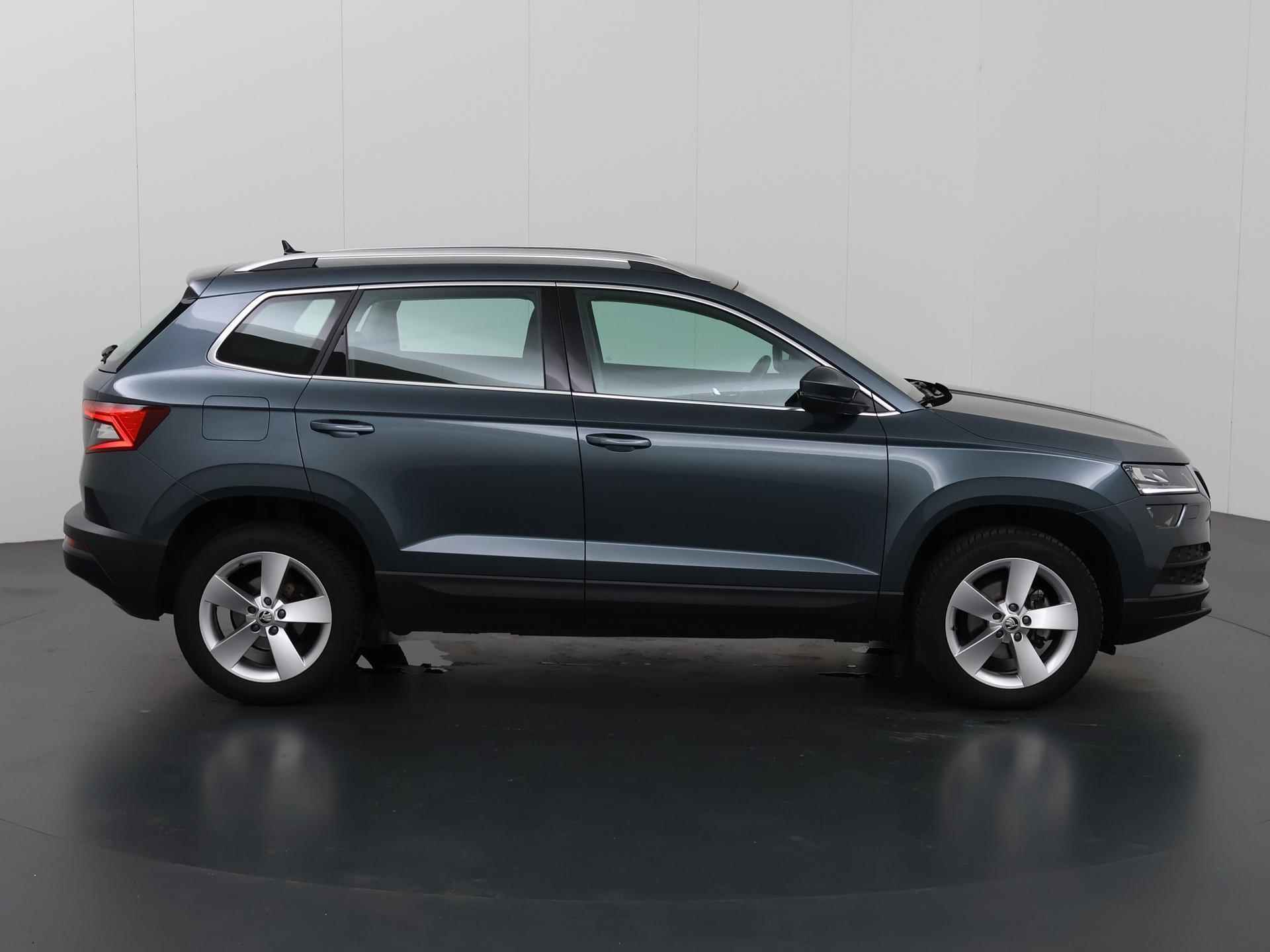 Skoda Karoq 1.5 TSI ACT Sportline | Trekhaak | Sportstoelen | Navigatie | Parkeercamera | Climate Control | Cruise Control Adaptief | - 7/41