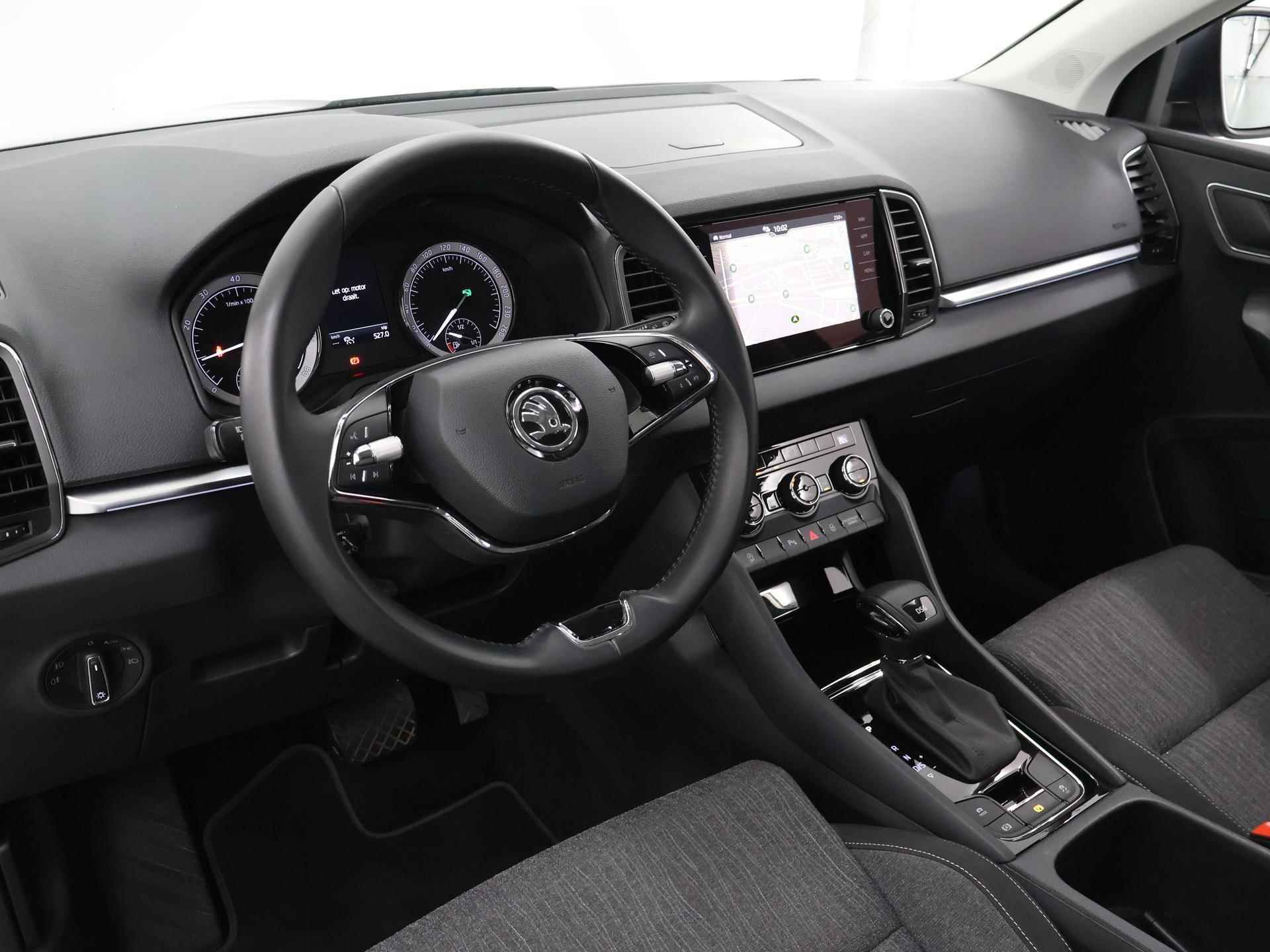 Skoda Karoq 1.5 TSI ACT Sportline | Trekhaak | Sportstoelen | Navigatie | Parkeercamera | Climate Control | Cruise Control Adaptief | - 8/41