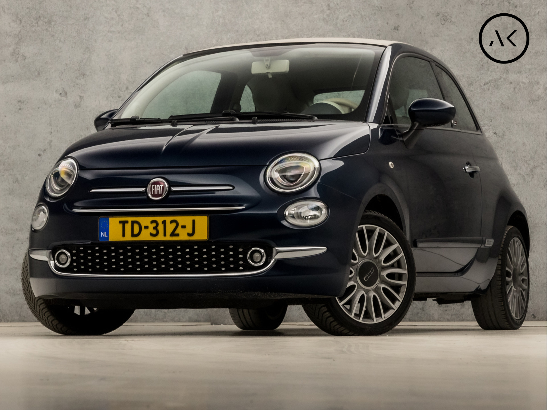 Fiat 500C 1.2 Automaat (GROOT NAVI, CLIMATE, CRUISE, LM VELGEN, SPORTSTOELEN, BLUETOOTH, ELEK RAMEN, NIEUWE APK, NIEUWSTAAT)