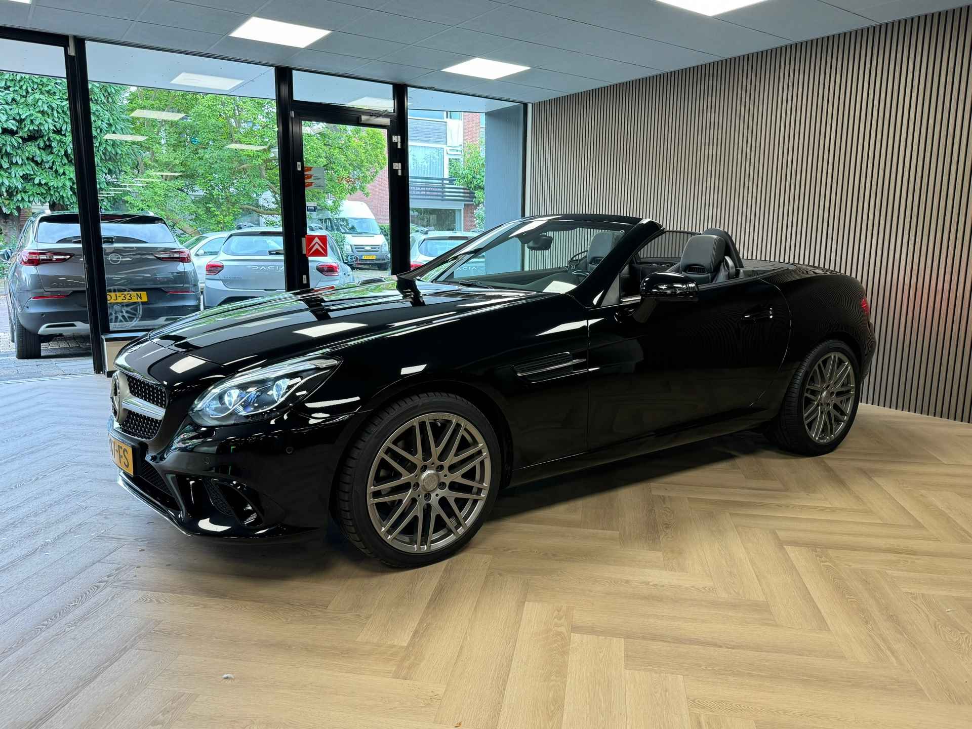 Mercedes-Benz SLC 180 CABRIO BERESA Edition by BRABUS PANORAMADAK AIRCO NAVIGATIE PDC STOELVERWARMING LEDER START/STOP - 9/38