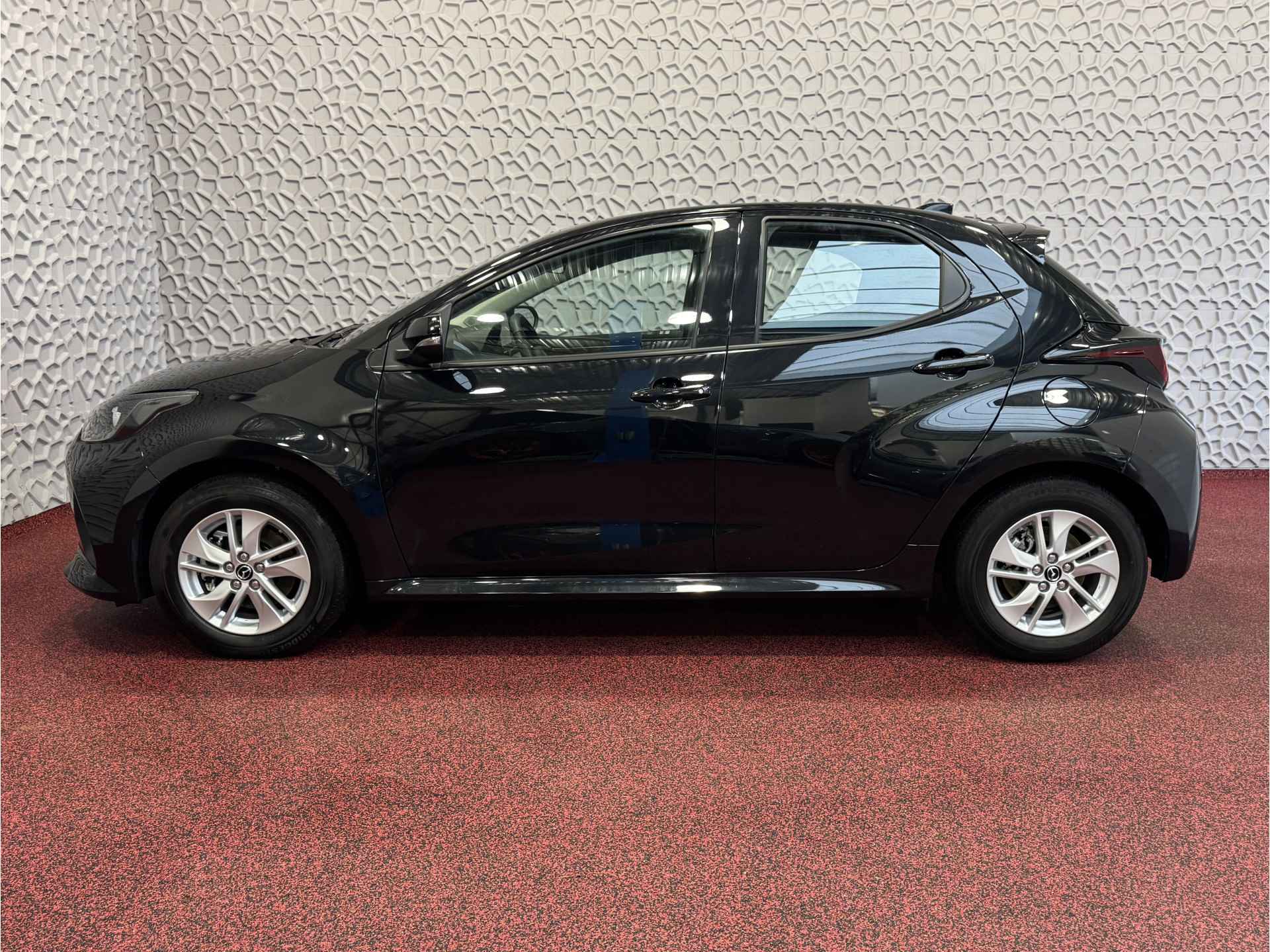 Mazda 2 Hybrid 1.5 CENTRE-LINE CARPLAY NAVI LMV CAMERA ECC ADAP.CRUISE STOELVERW. 06/2024 - 58/73