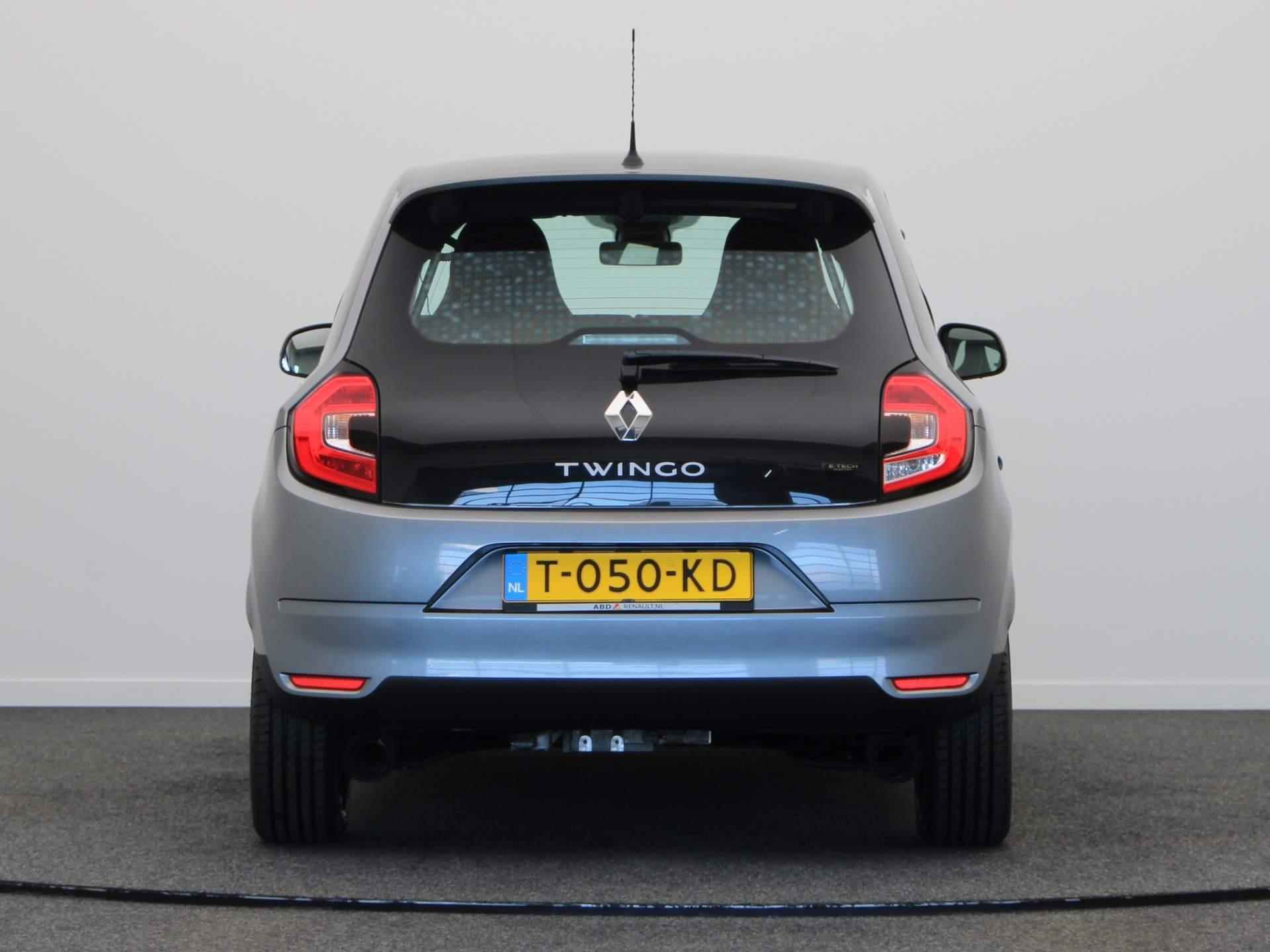 Renault Twingo Z.E. R80 E-Tech Equilibre 22 kWh | Apple Carplay & Android Auto | Climate Control | Airco | 2000,- subsidie | - 4/39