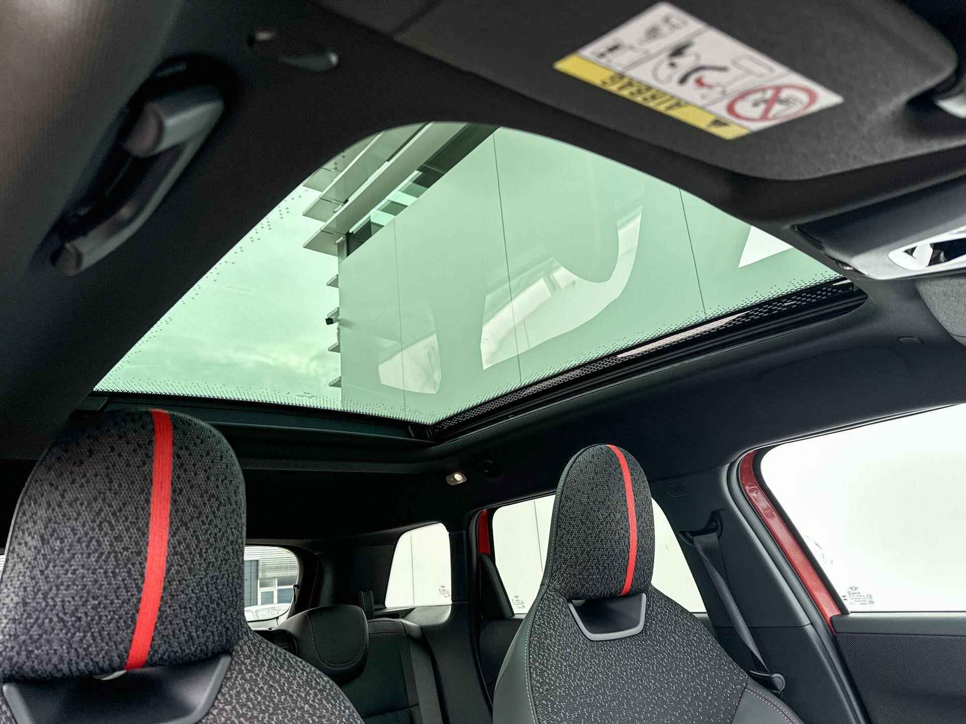 MINI Aceman SE John Cooper Works XL 54.2 kWh | Pakket XL | Dak en spiegelkappen in Jetblack - 7/26