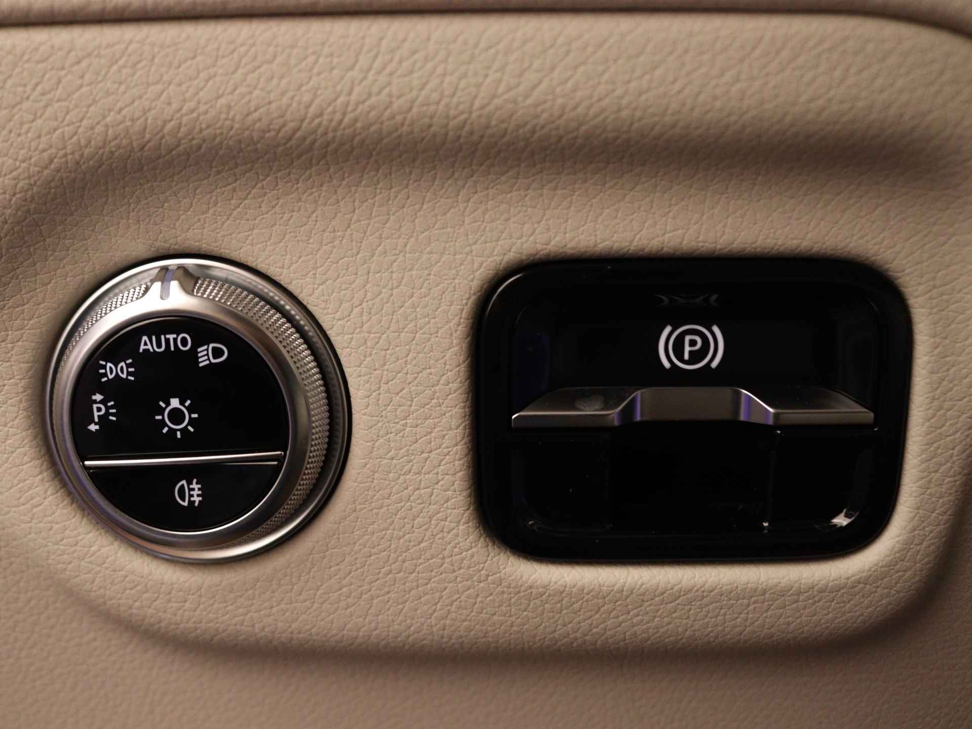 Mercedes-Benz EQS 580 4MATIC AMG Line 108kWh | Premium Plus pakket | Nightpakket | Achterasbesturing tot 10° | 360°-camera | Akoestiekcomfortpakket | Rij-assistentiepakket Plus | Burmester® surround sound system | - 26/36