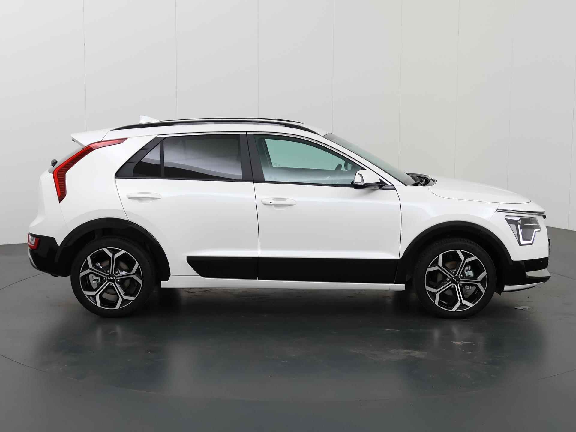 Kia Niro HEV 1.6 GDi Hybrid DynamicPlusLine Edition | Actieprijs van €39850 voor €34835 | 1300KG Trekgewicht | Nieuwe auto | Harman Kardon Audio | 18” lichtmetalen velgen | Stoel/Stuurwielverwarming | Headup Display | Elektrisch Bedienbare Achterklep - 7/44