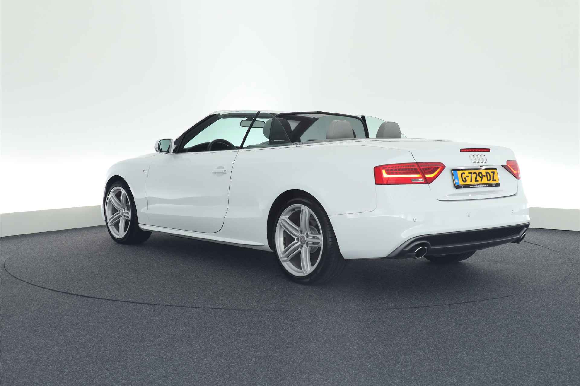 Audi A5 Cabriolet 1.8 TFSI 170pk Aut. S-Line Nekverwarming Keyless Xenon B&O Navigatie Stoelventilatie - 3/44