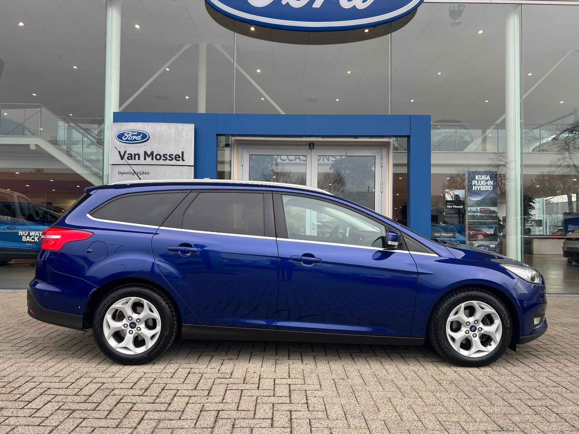 Ford Focus Wagon 1.5 TDCI Titanium Edition | 1e-eigenaar | Volledig dealeronderhouden | Leder | Xenon | Trekhaak - 6/29