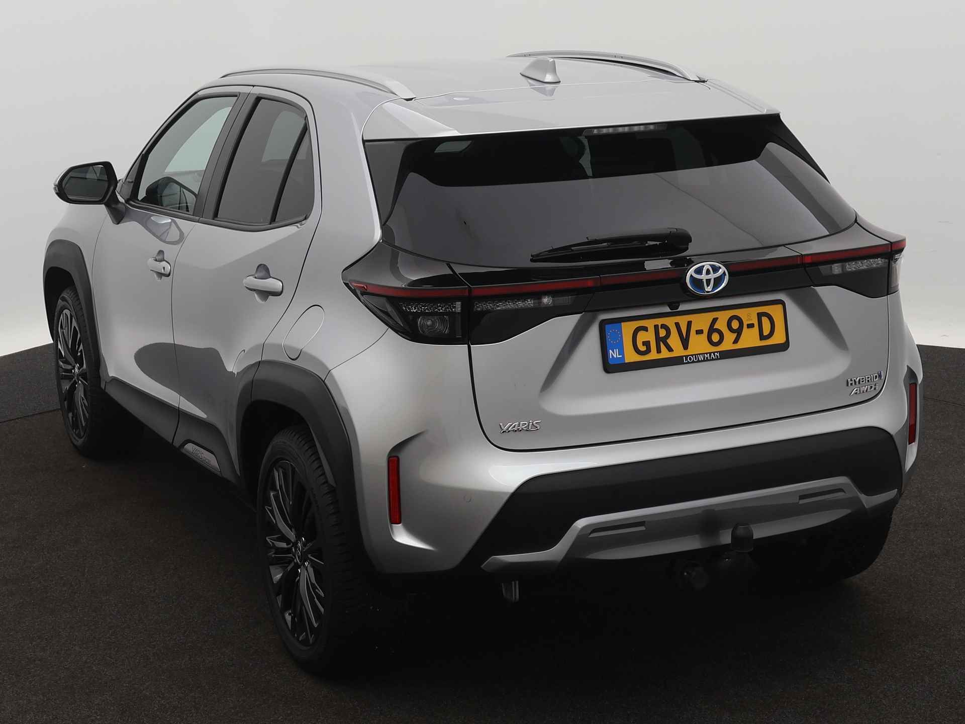 Toyota Yaris Cross 1.5 Hybrid Adventure AWD Limited | Trekhaak | Head-up Display | Navigatie | Camera | Cruise Control | Stoelverwarming | Parkeersensoren | Berend Hellevoetsluis - 17/44