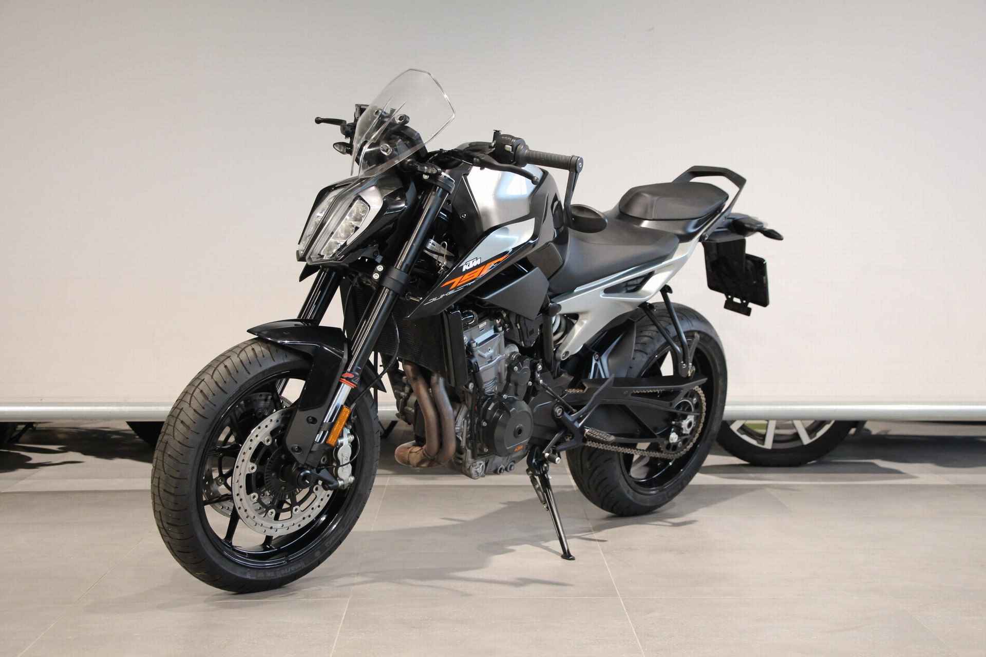 KTM 790 DUKE - 4/12