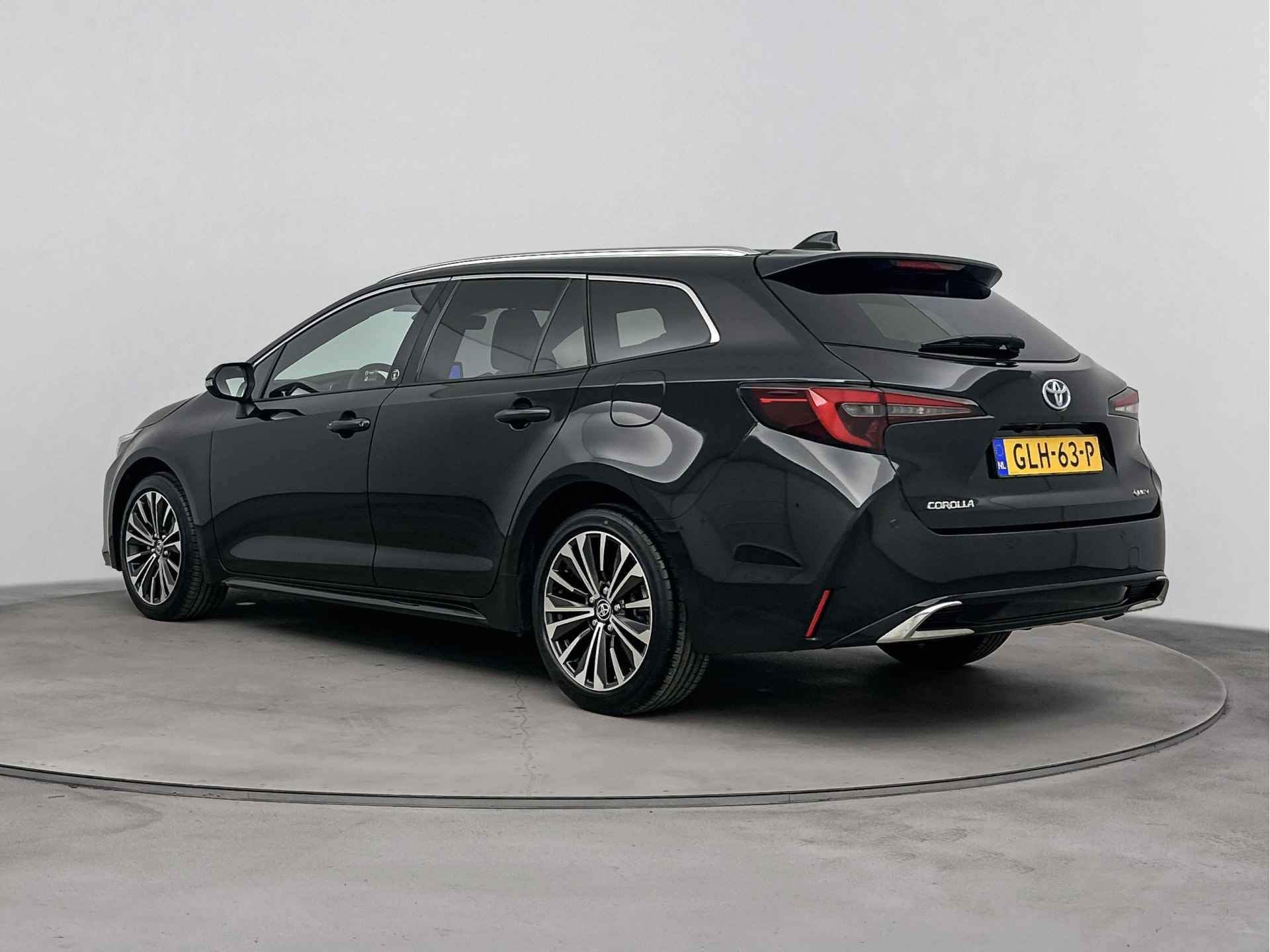 Toyota Corolla Touring Sports Hybrid 140 Dynamic Limited | Stoel en stuurwiel verwarmd | Climate Control | LM velgen | Cruise Control Adaptief | - 18/44