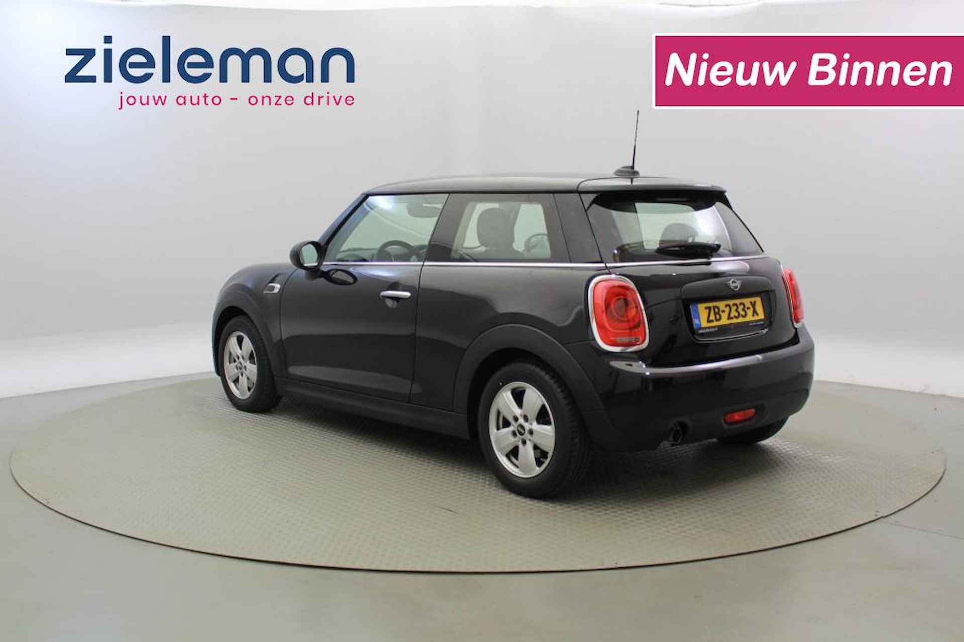 MINI One 1.5 - 2019 - 40.564 km NAP - 4/22