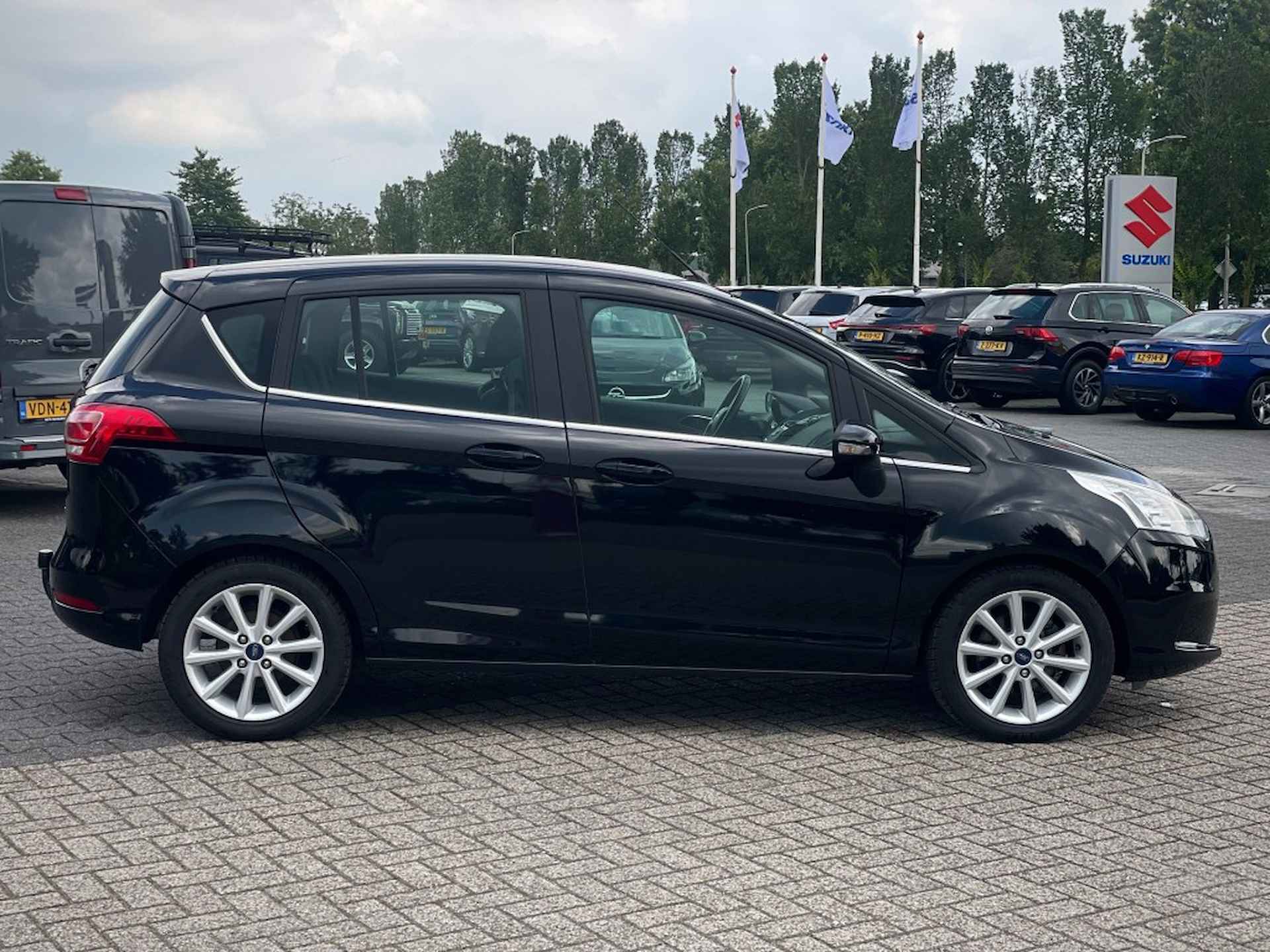 FORD B-max 1.0 ECOB. TITANIUM MOOIE B-MAX MET TREKHAAK - 6/30