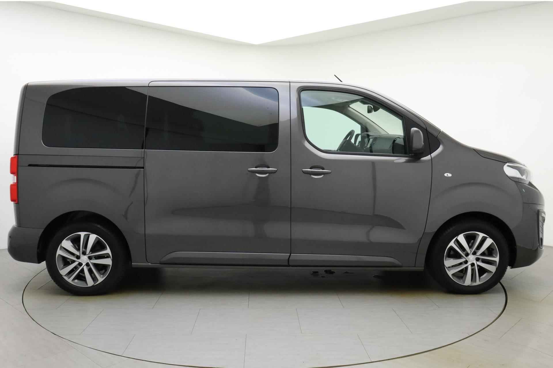 Peugeot e-Traveller 75 kWh Business Standard | 9 zits | Stoelverwarming | Achteruitrijcamera | Elektrische schuifdeuren | Keyless entry & start | Head up display | Lichtmetalen velgen | Xenon - 9/35