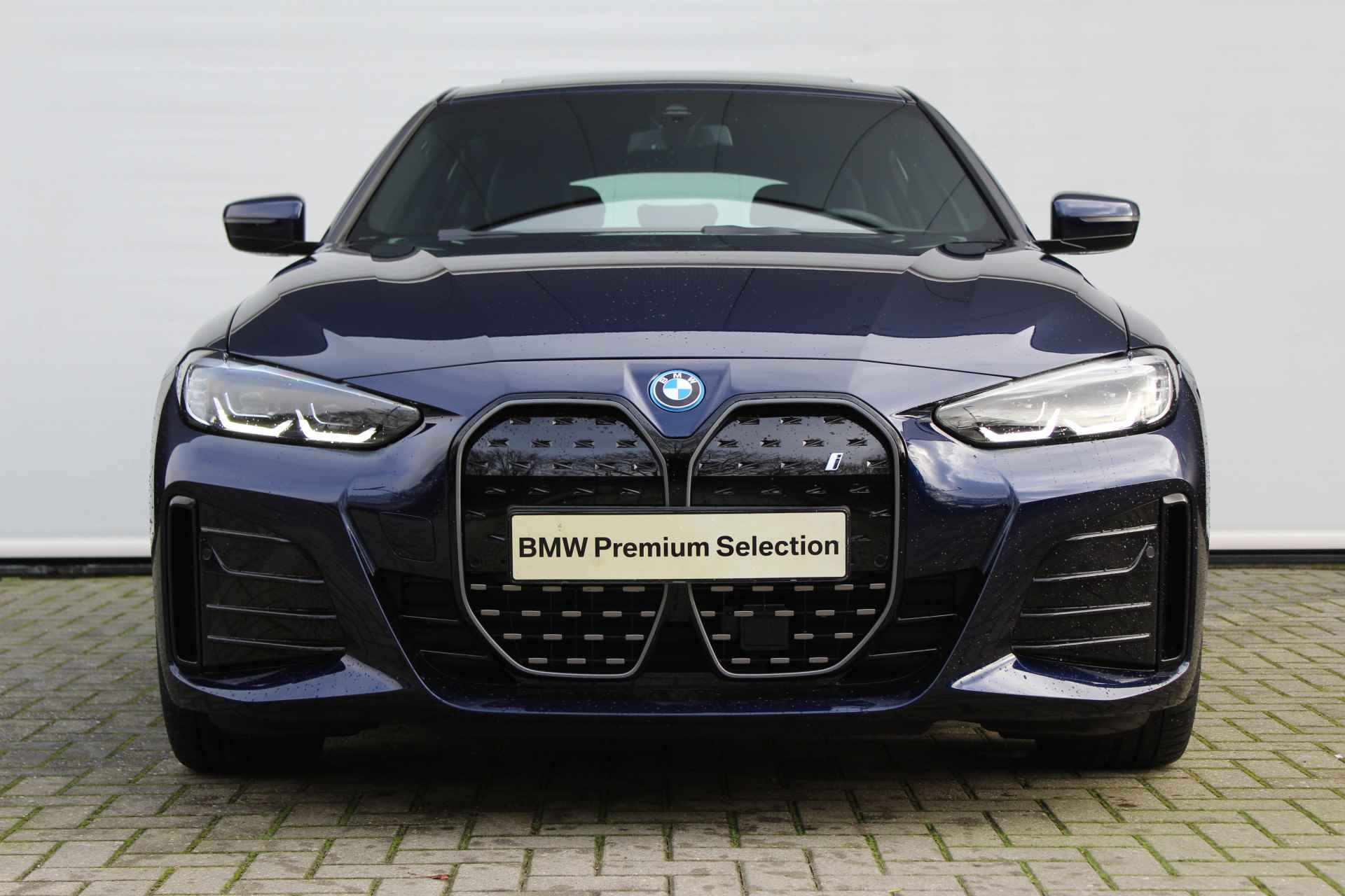 BMW i4 eDrive40 High Executive M Sport / Schuif-kanteldak / Comfort Access / Parking Assistant / Stoelverwarming - 8/34