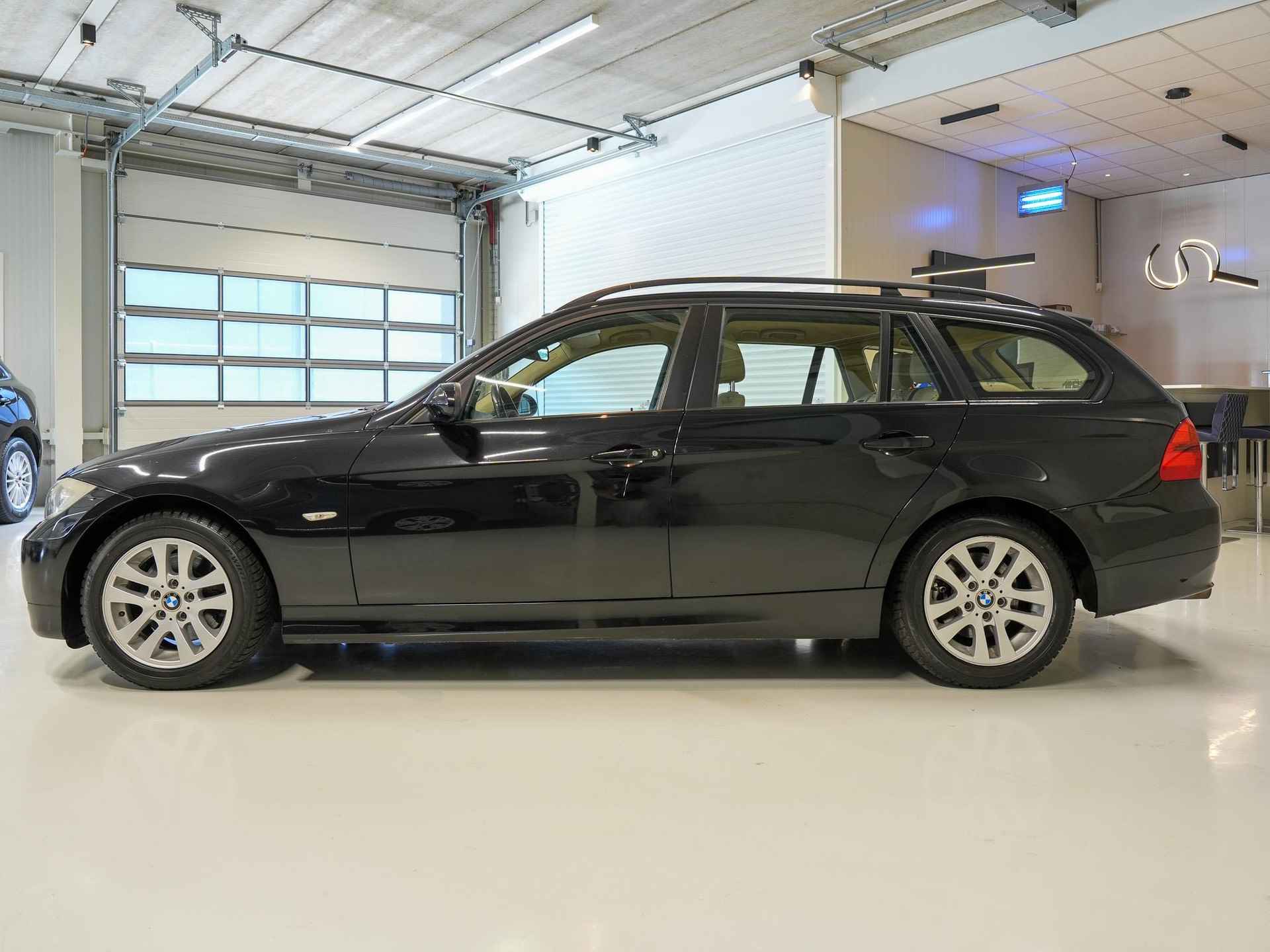 BMW 3-serie Touring 320i - 6/36