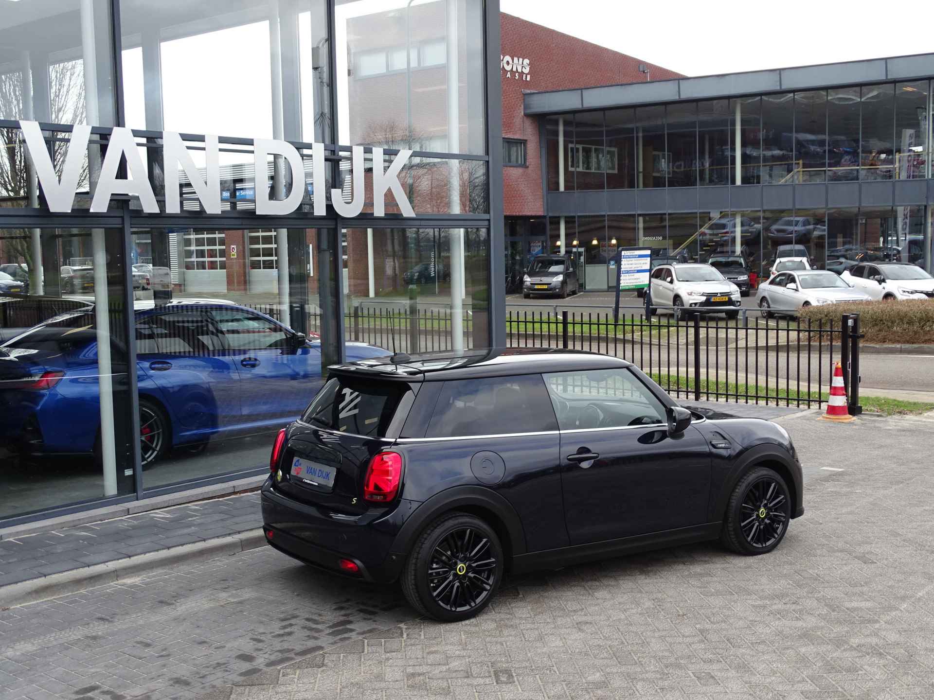 MINI Mini Electric Camden Edition Driv.Ass. kunst-leder Apple-Carplay Led Live Cockpit Plus 17" LM Velgen spoke jet black - 6/38