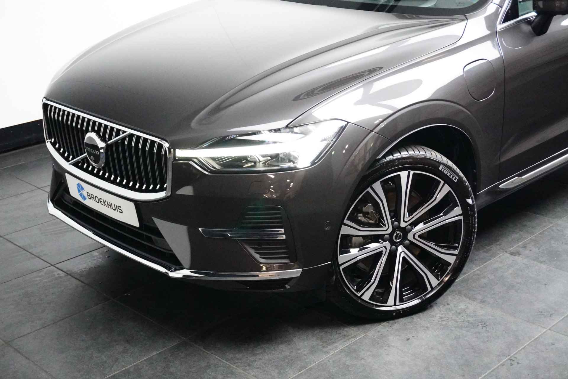 Volvo XC60 Recharge T6 AWD Ultimate Bright | 21'' | Luchtvering | 360 camera | Head-up | Panoramadak | Pilot assist | Harman Kardon | Full - 35/35