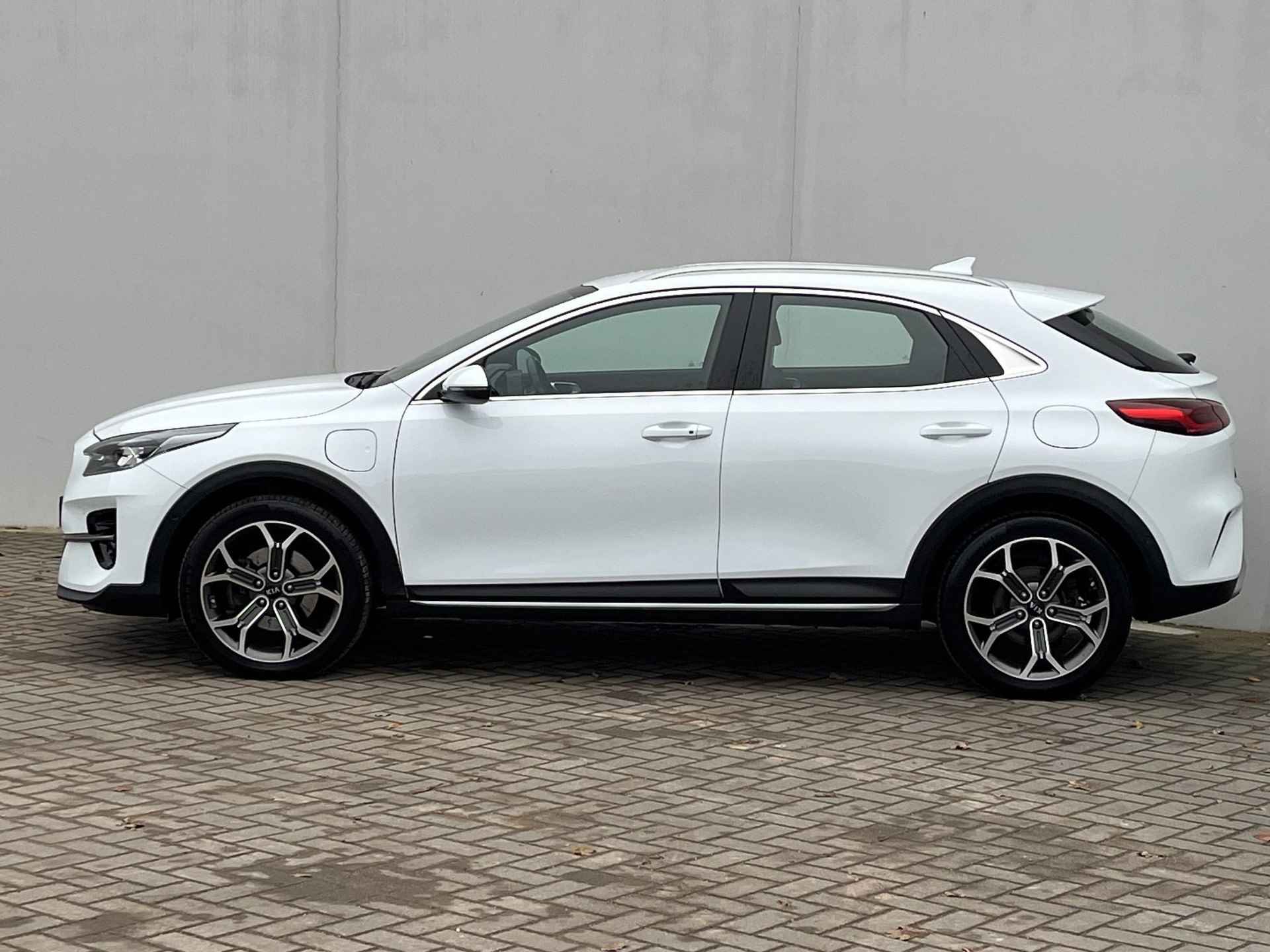 Kia XCeed 1.6 GDi PHEV DynamicPlusLine Automaat / 18" Lichtmetalen velgen / Adaptieve cruise control / Dodehoekdetectie / Winterset beschikbaar tegen meerprijs - 8/54