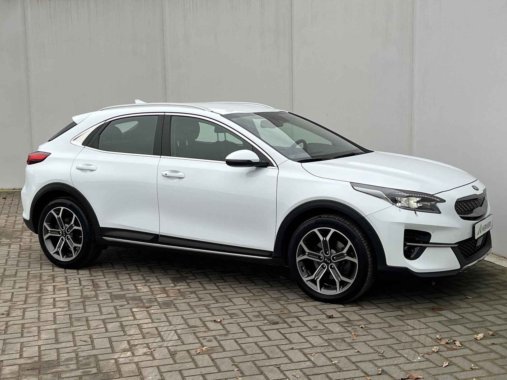 Kia XCeed 1.6 GDi PHEV DynamicPlusLine Automaat / 18" Lichtmetalen velgen / Adaptieve cruise control / Dodehoekdetectie / Winterset beschikbaar tegen meerprijs - 23/54