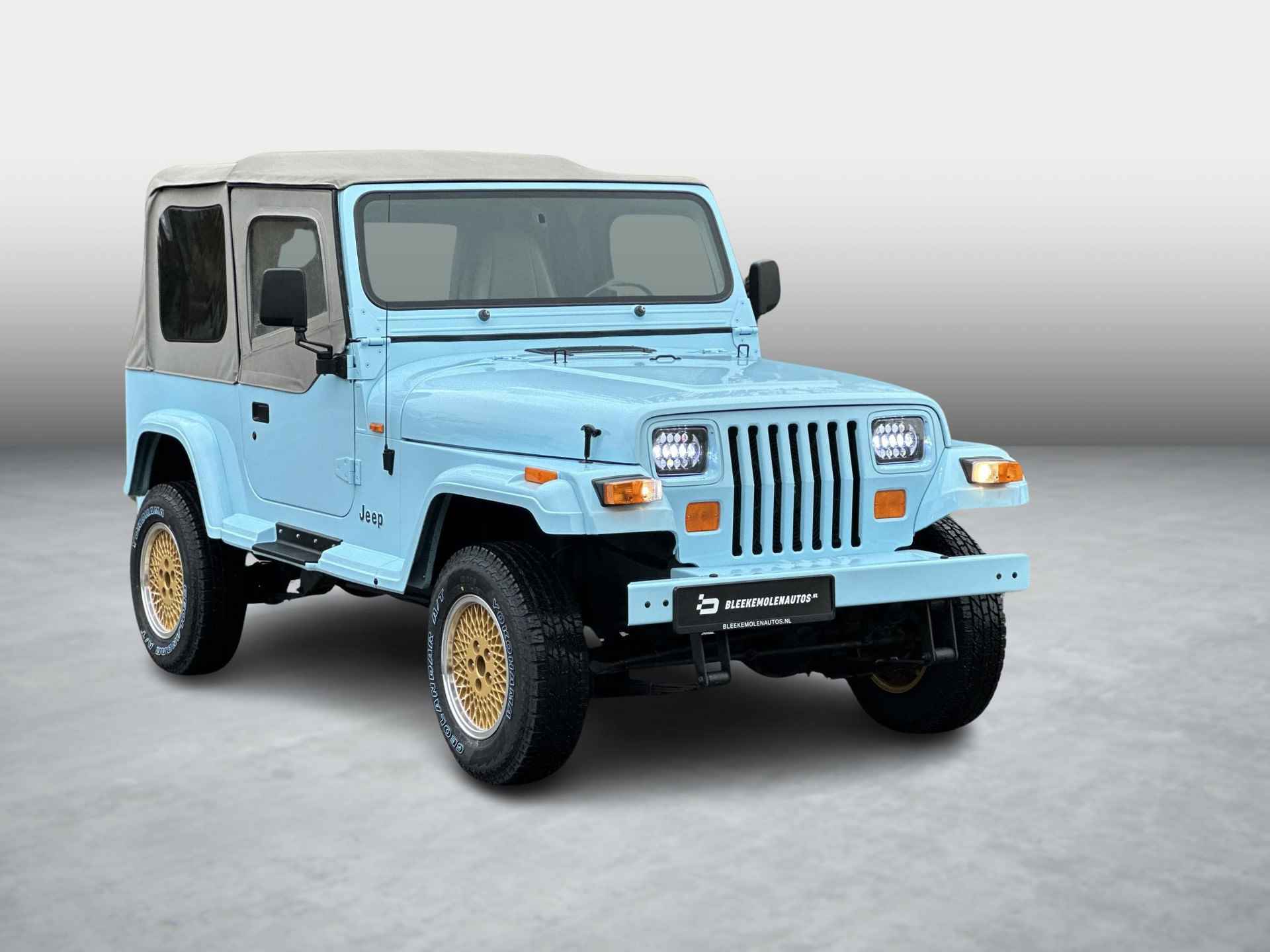 Jeep Wrangler 4.0i Wagon - 1/15