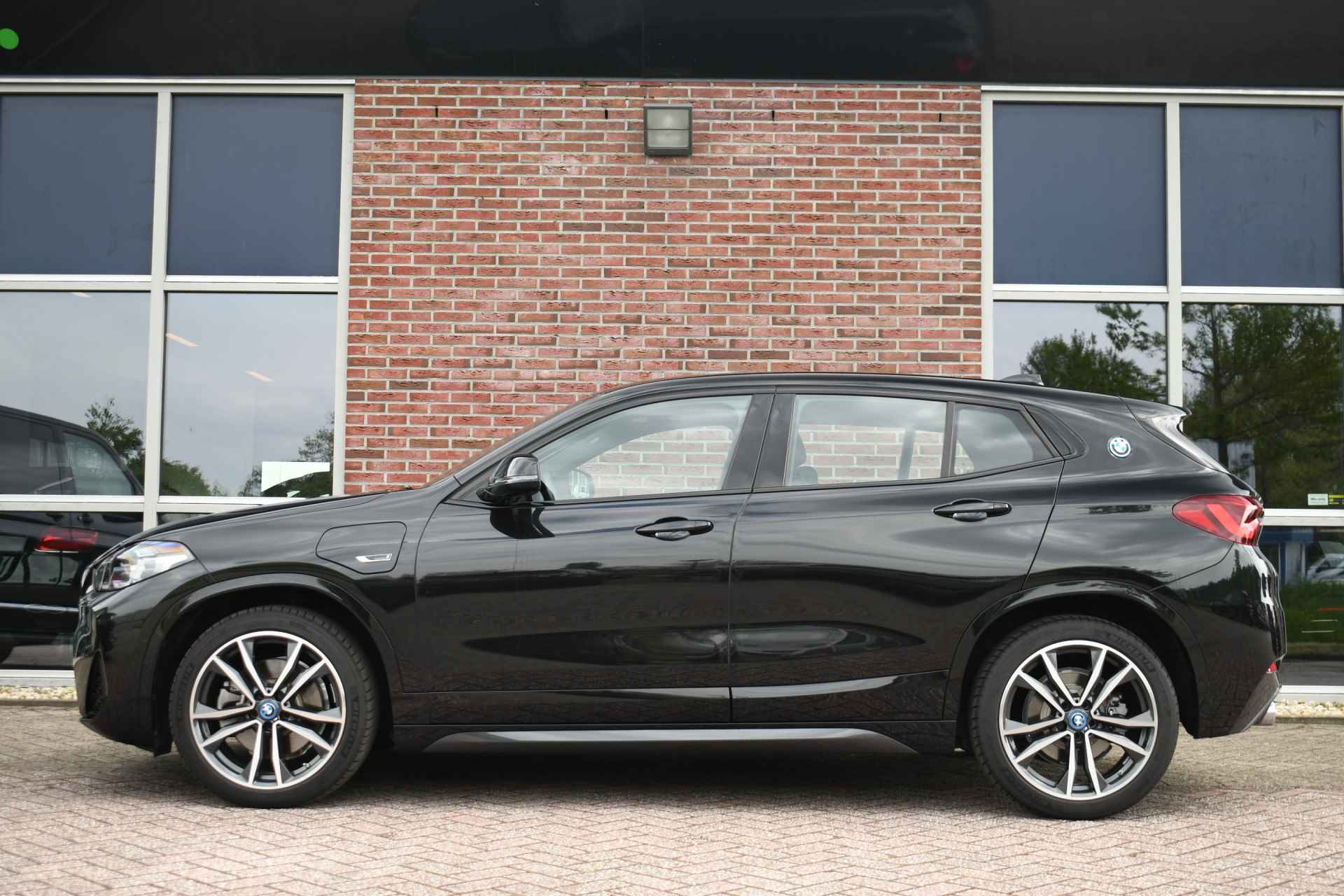 BMW X2 xDrive25e 220pk M-Sport ACC Camera El-Klep 19inch Shadowline - 62/79