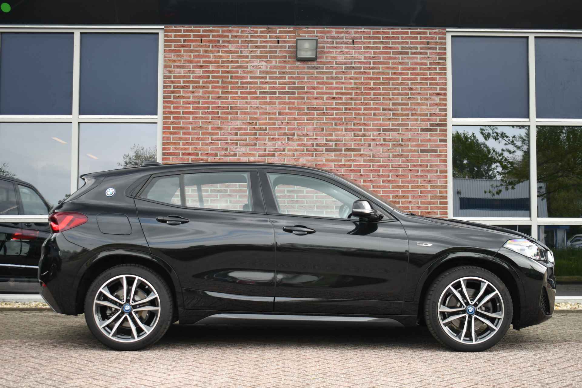 BMW X2 xDrive25e 220pk M-Sport ACC Camera El-Klep 19inch Shadowline - 63/79