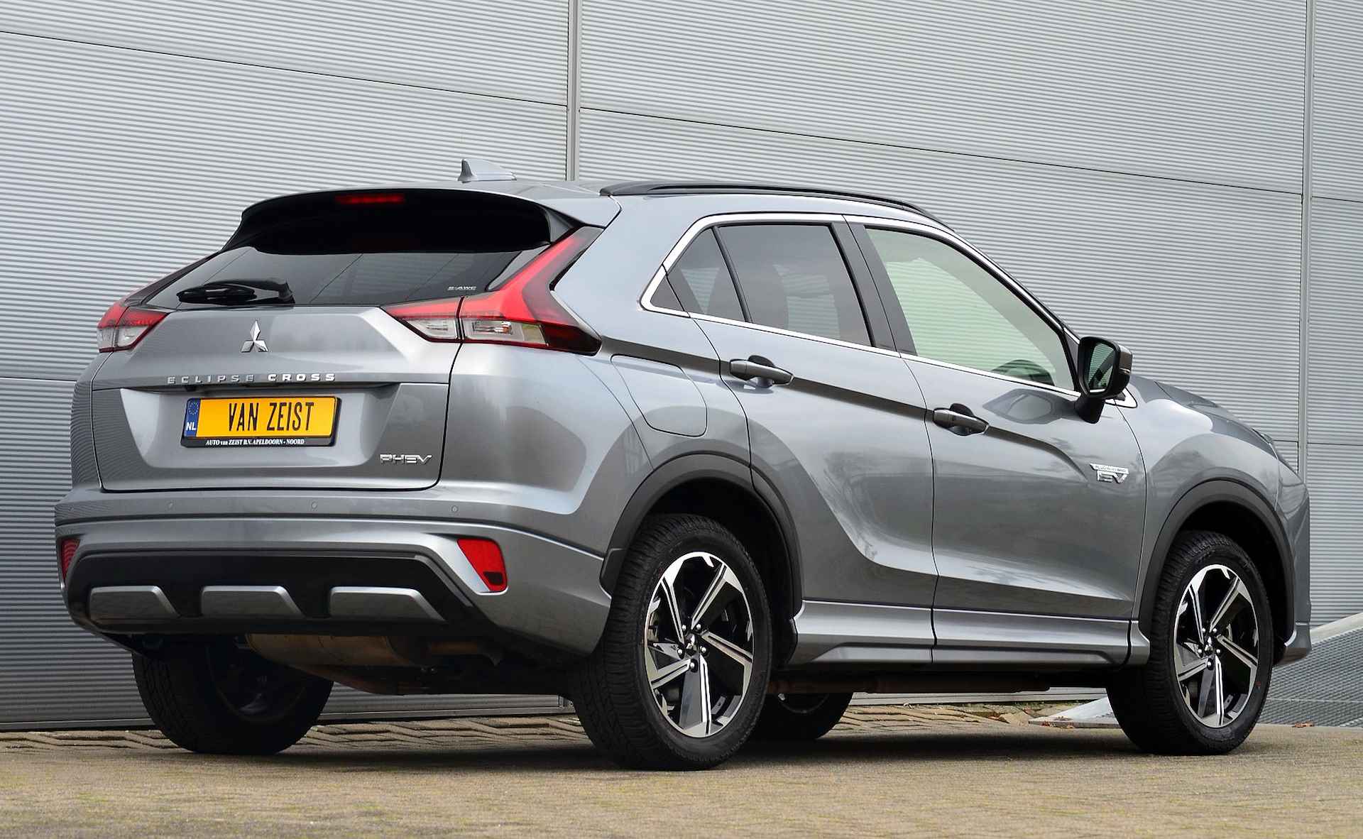 Mitsubishi Eclipse Cross PHEV 2.4 EXECUTIVE 4WD | PLUG IN HYBRID | ALL SEASON BANDEN | ADAPTIEF CRUISE | FABRIEKGARANTIE TOT 21-12-2031* | ALL-IN RIJKLAARPRIJS - 11/50