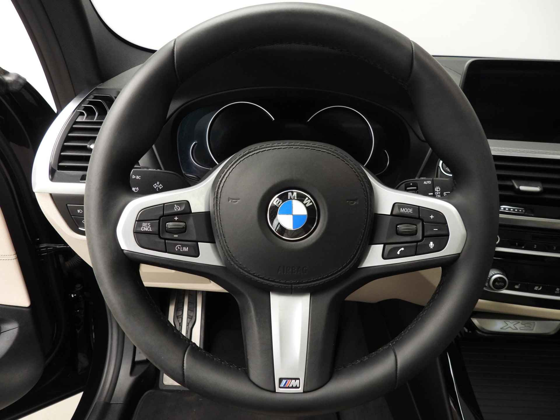 BMW X3 sDrive20i | M-Sportpakket | LED | Leder | Navigatie | Schuifdak | Sportstoelen | Stoelverwarming | Chrome line | DAB | Hifi speakers | Alu 19 inch - 12/46