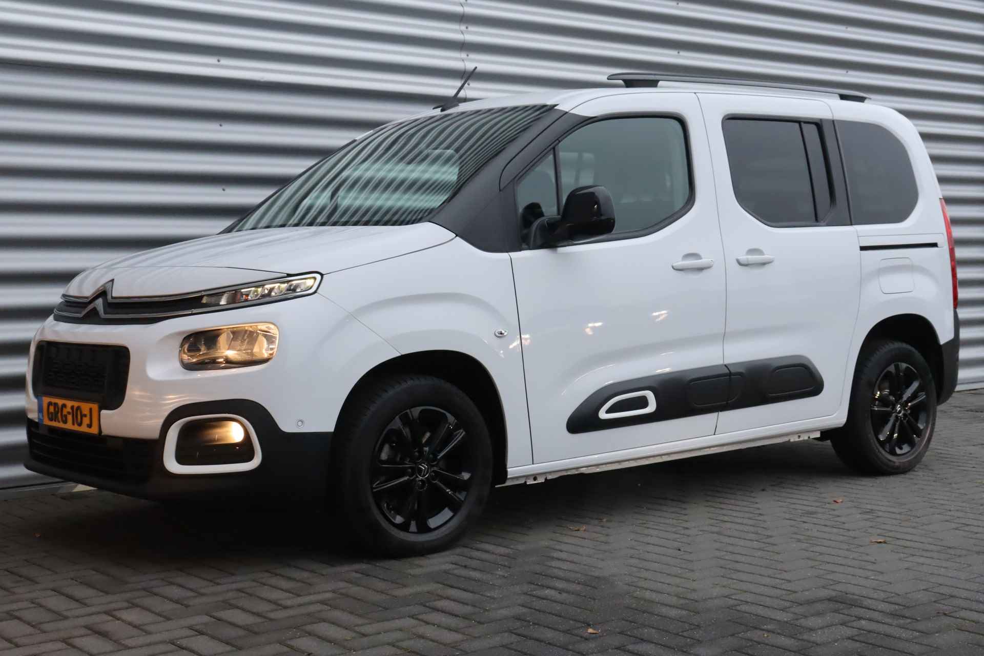 Citroën Berlingo 1.2 PURETECH 130PK SHINE AUTOMAAT / NAVI / CLIMA / LED / PDC / 16" LMV / CAMERA / KEYLESS / BLUETOOTH / CRUISECONTROL / 1E EIGENAAR / NIEUWSTAAT !! - 6/36