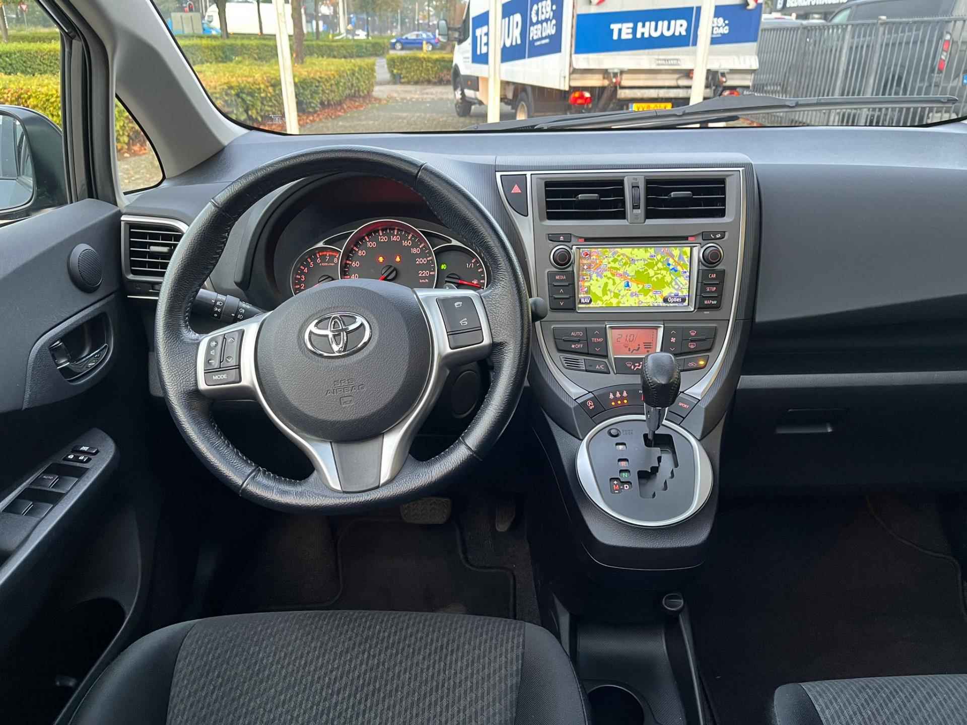 Toyota Verso-S 1.3 VVT-i Dynamic|Automaat|Trekhaak|Panoramadak - 8/20