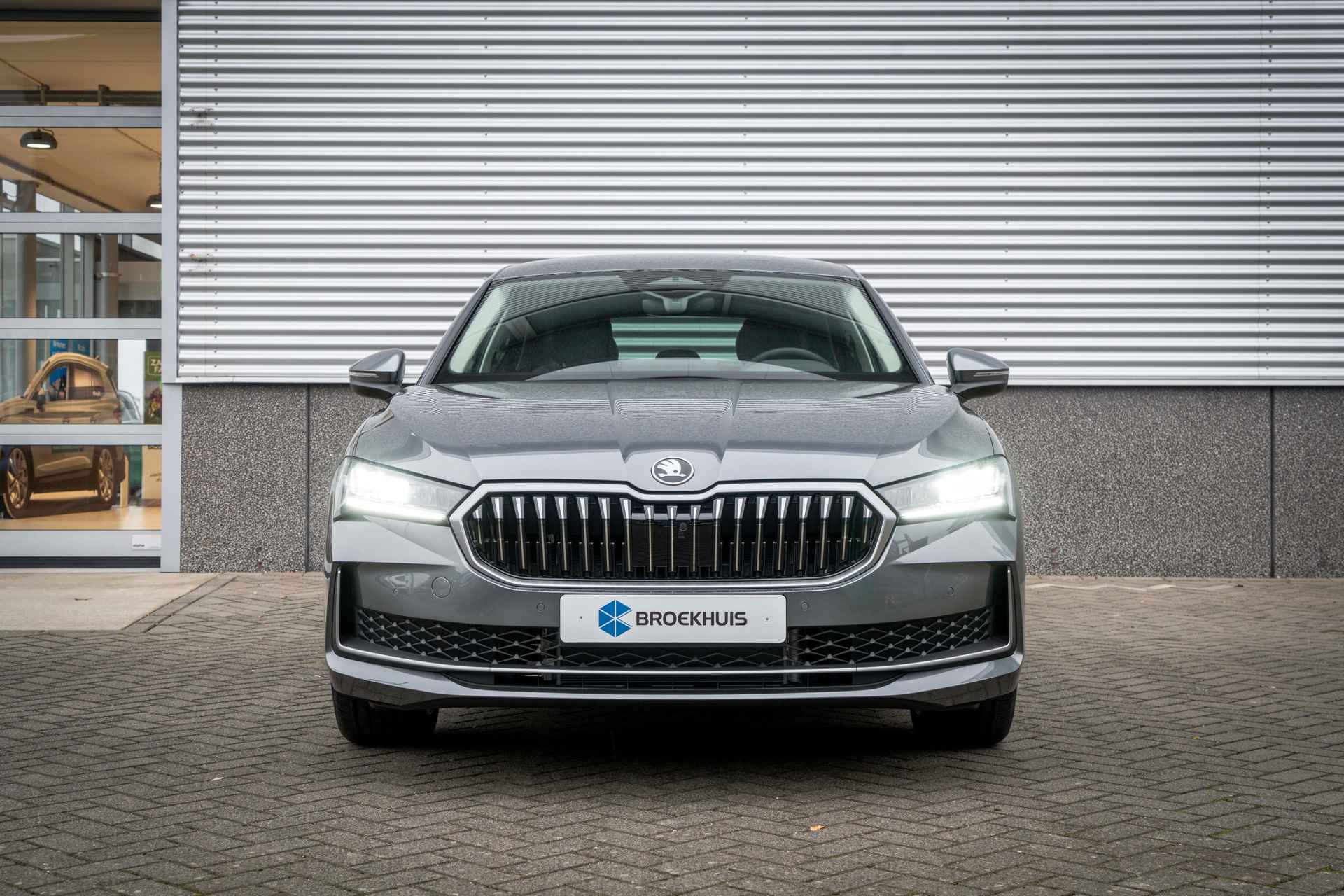 ŠKODA Superb First Edition - 2/39