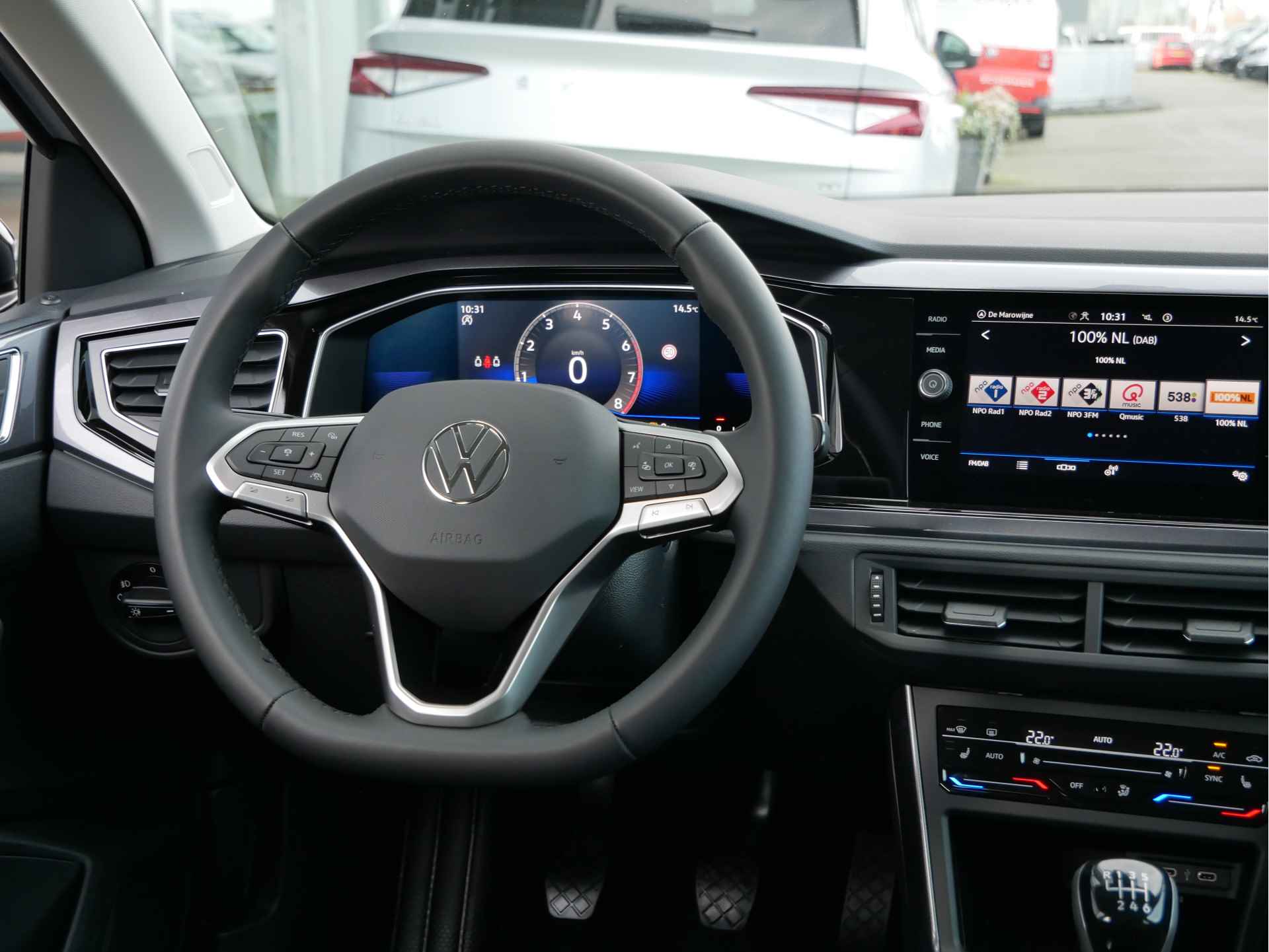 Volkswagen Taigo 1.0 TSI Style | Keyless | Navi | Camera | Matrix LED | - 17/36